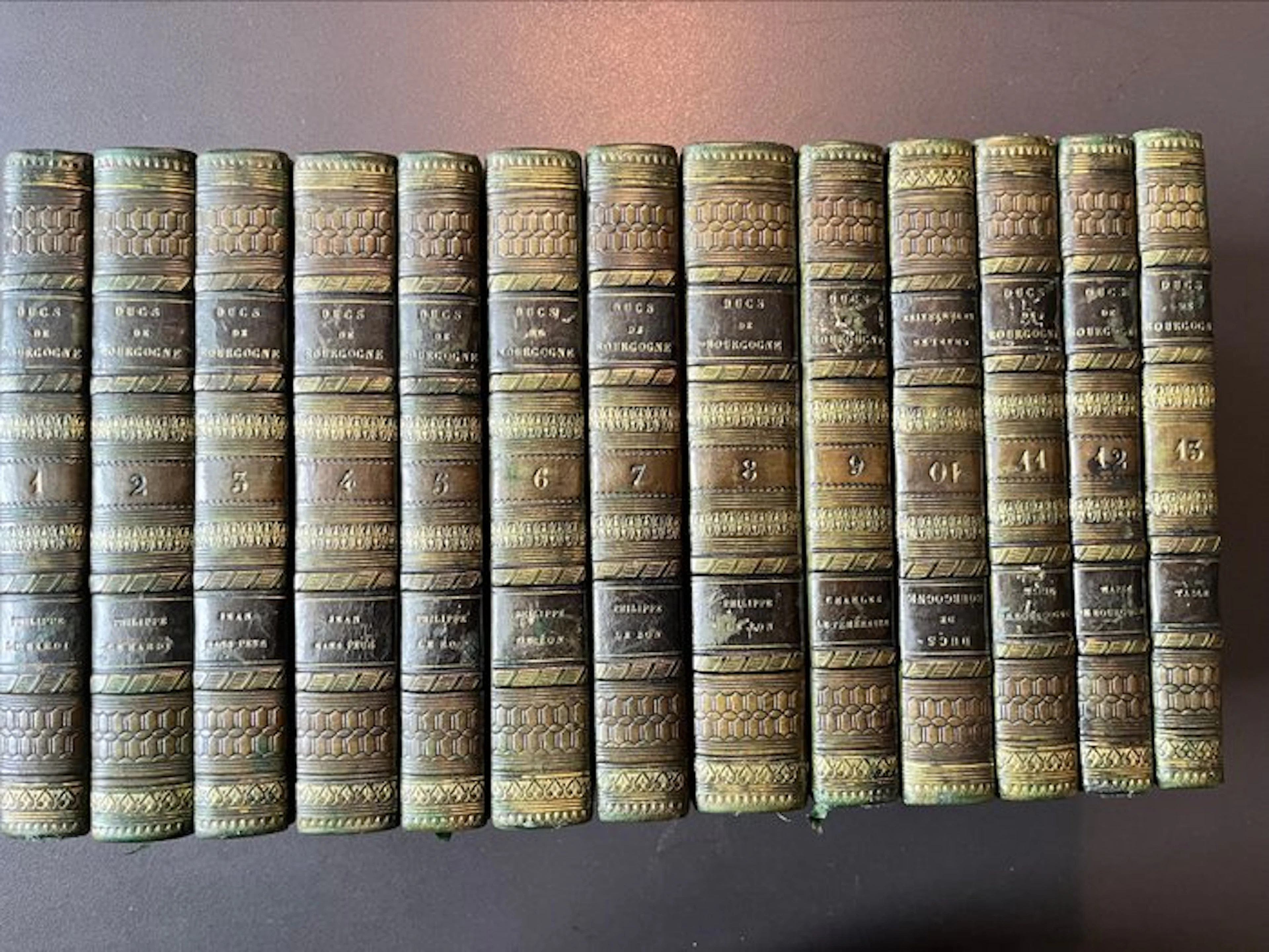 M. de Barante - Histoire des Ducs de Bourgogne - Édition originale - 13 volumes