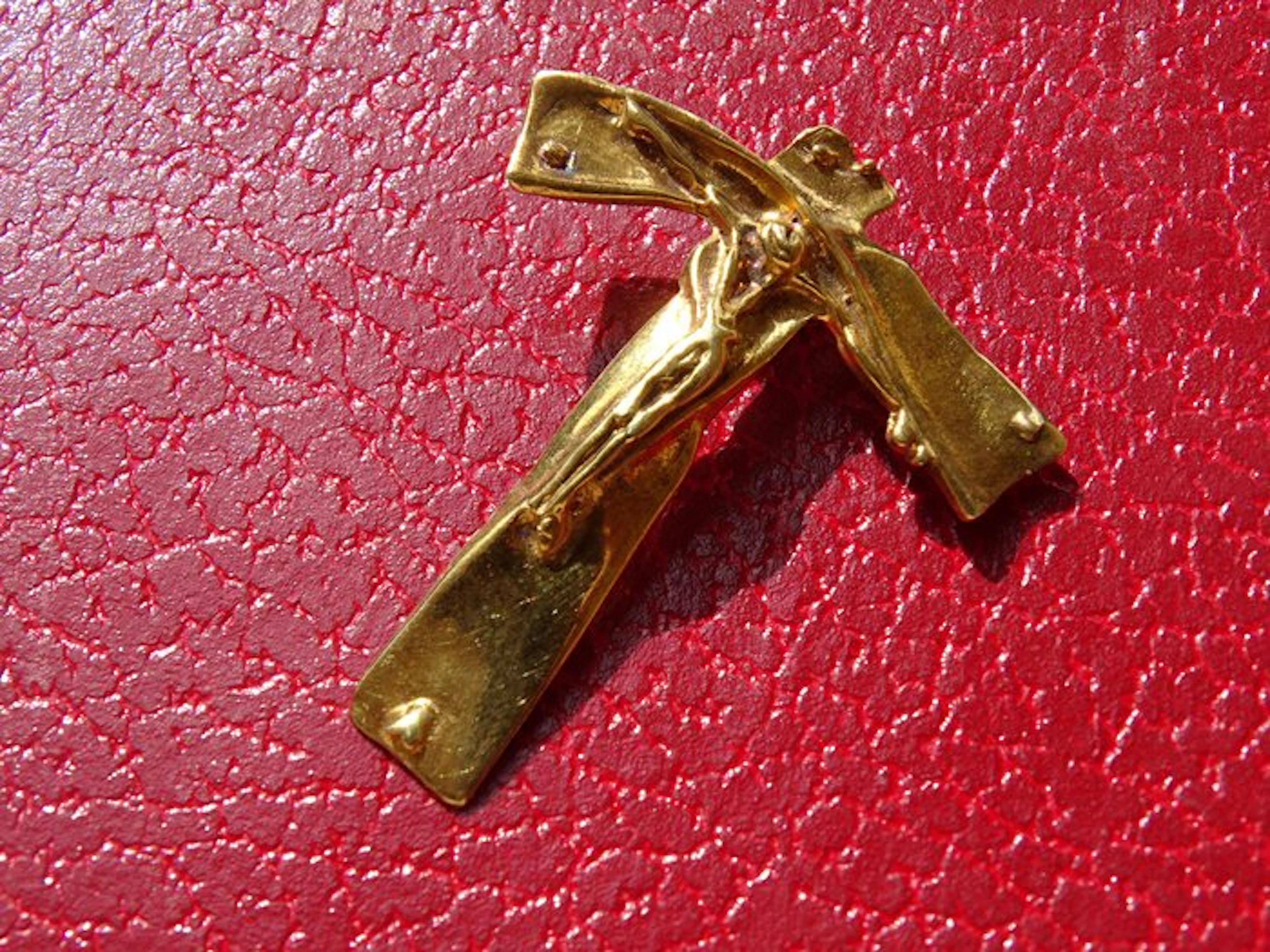 Silver, Gold finished - Necklace with pendant - After Salvador Dalí Christ