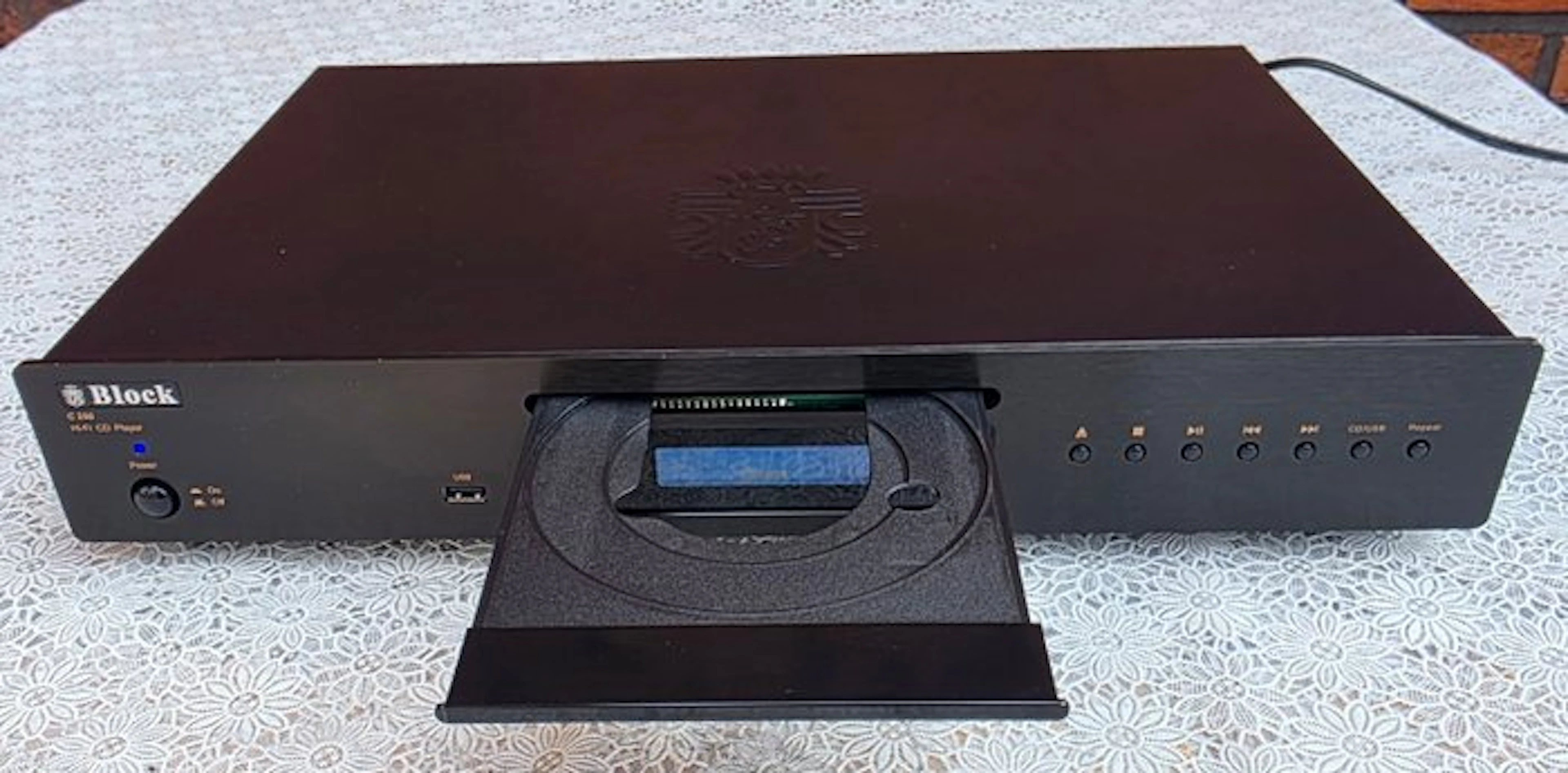 Audio Block Single-Disc with USB Playback - C-250 CD player