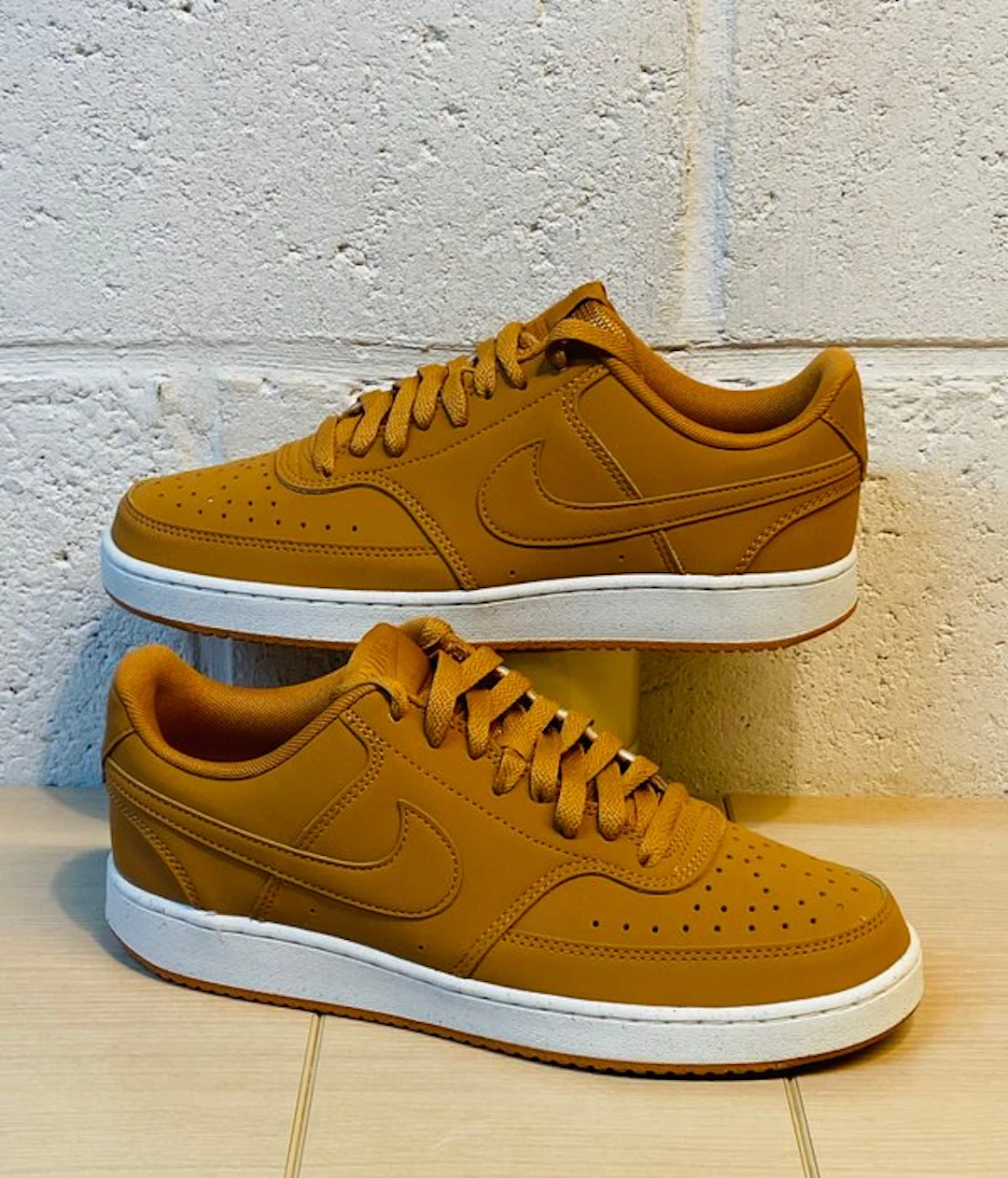 Nike - Low Caramel P42 - Sneakers - Size: EU 42 - New with tags