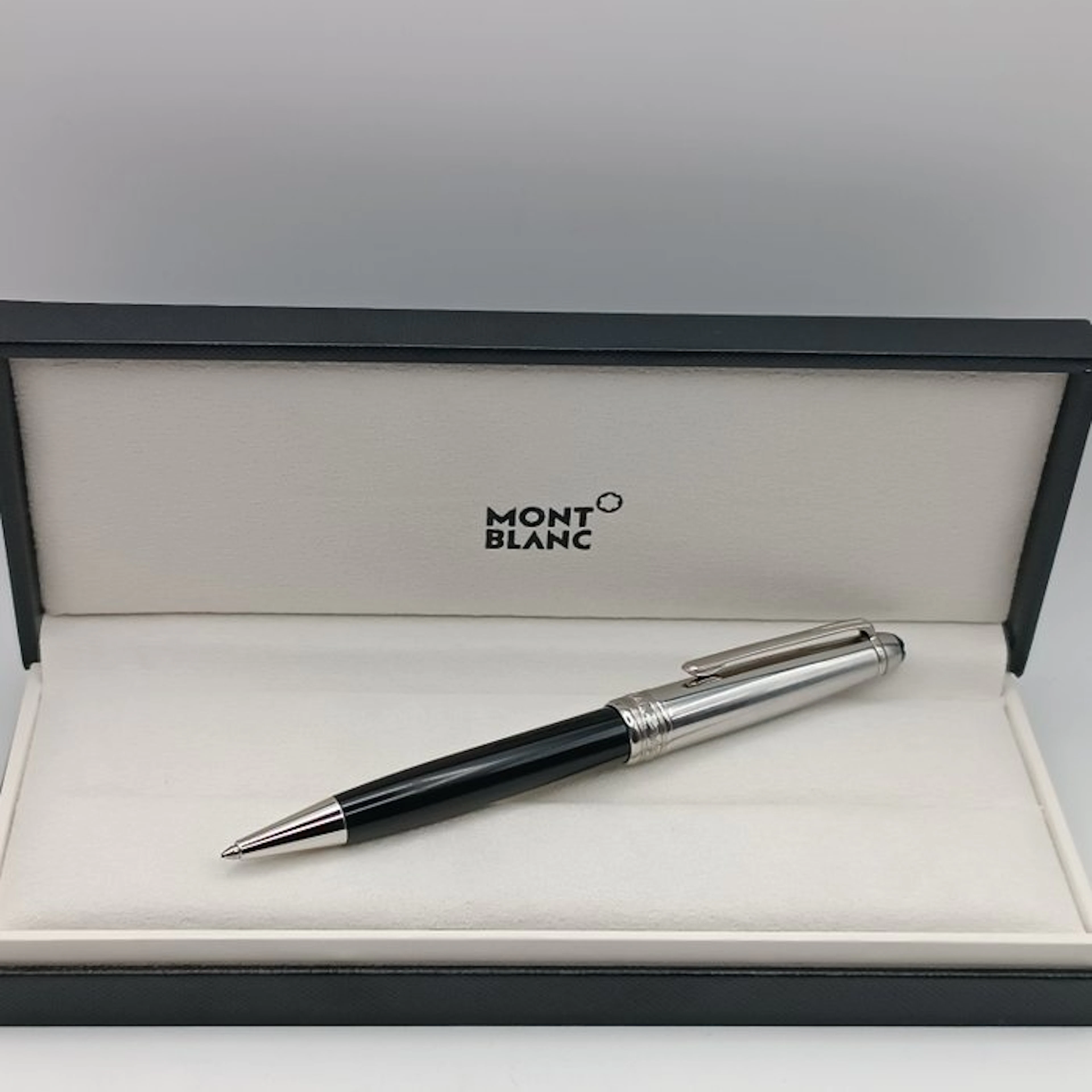 Montblanc - Solitaire Stainless Steel Doué Classique - Pen