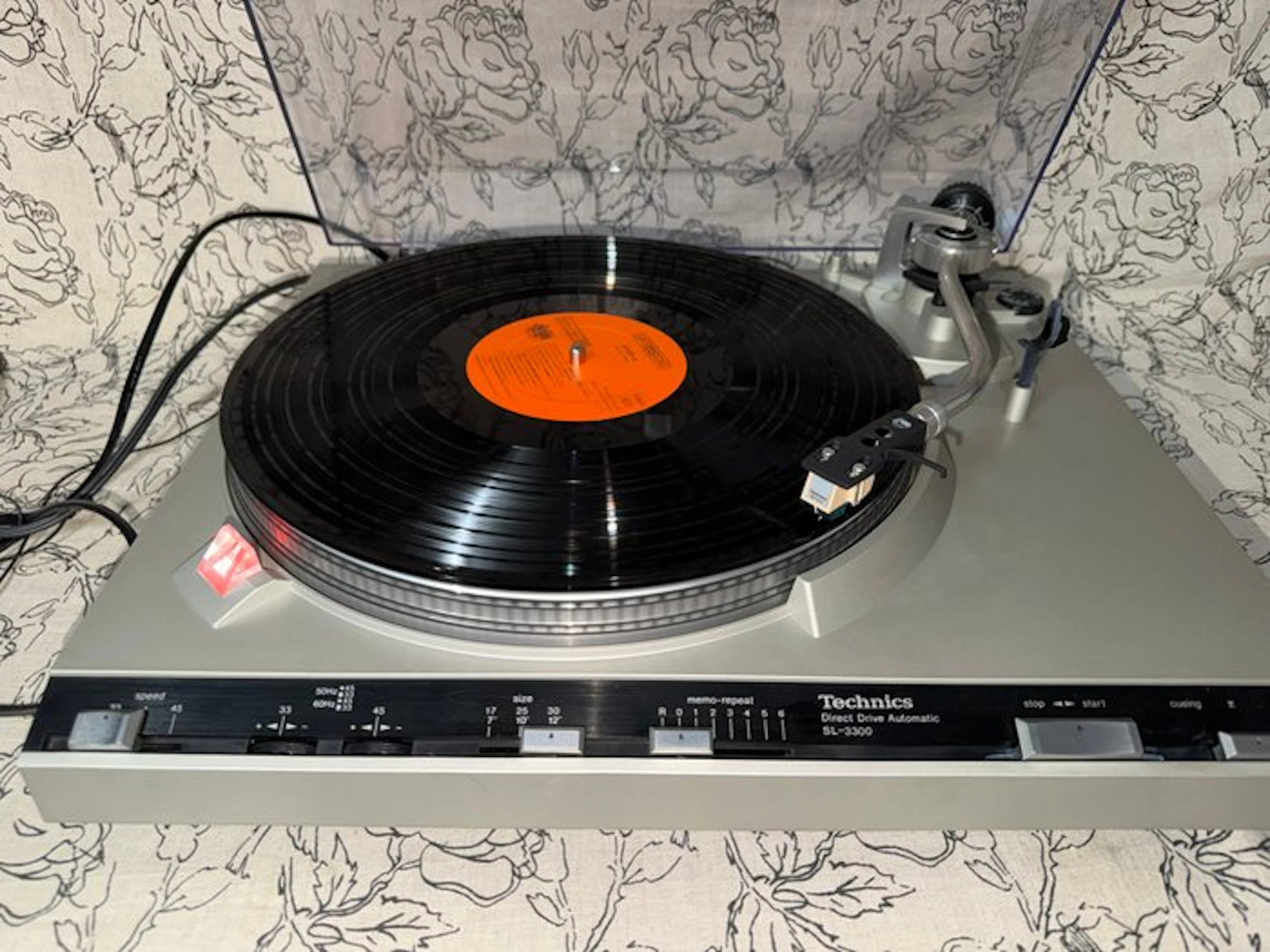 Technics - SL-3300 Direct Drive Automatic Turntable