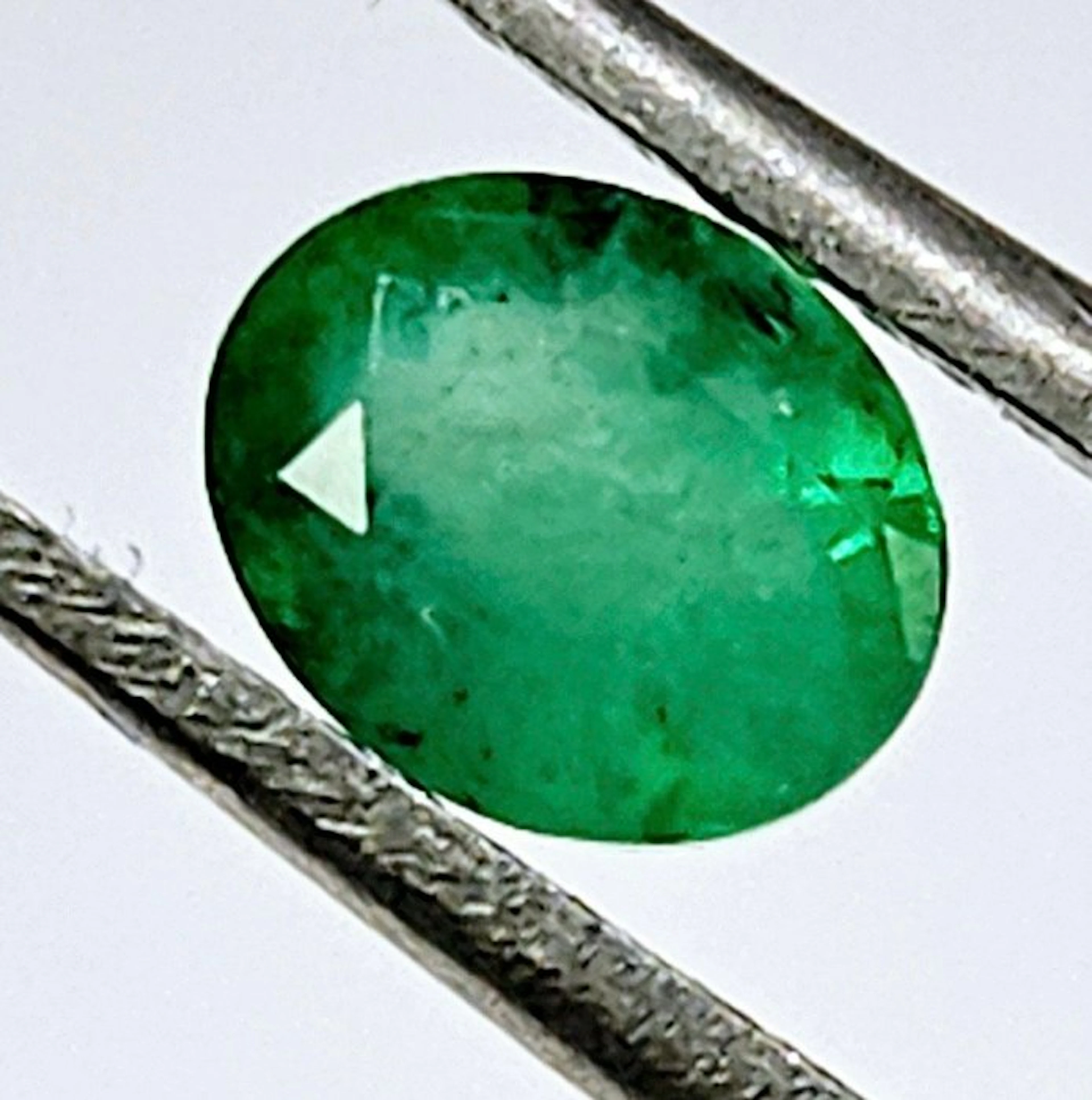 1 pcs Green Emerald - 0.89 ct - International Gemological...