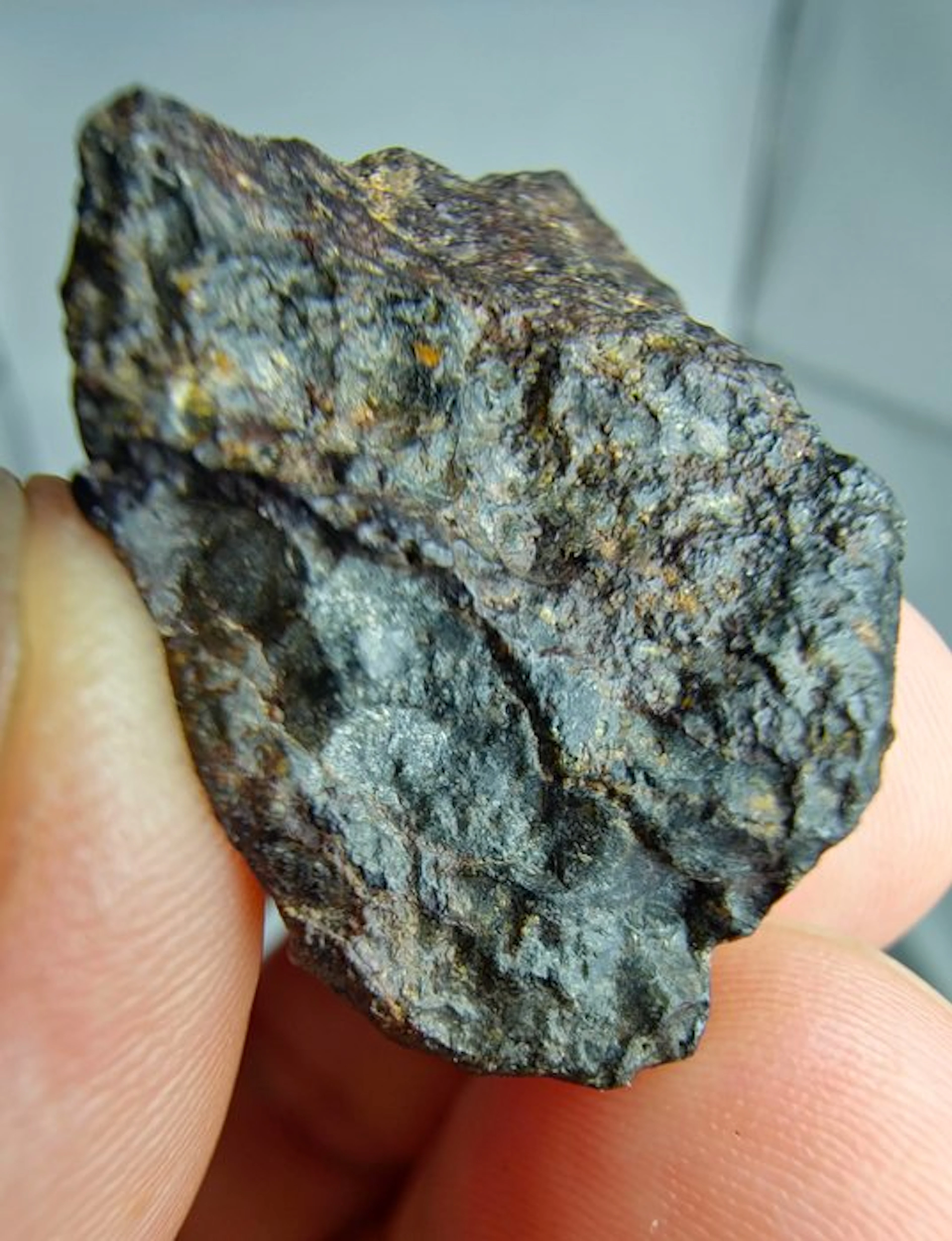 Lodranite Meteorite. NWA 17904. The meteorite is an annealed breccia. - 14.86 g