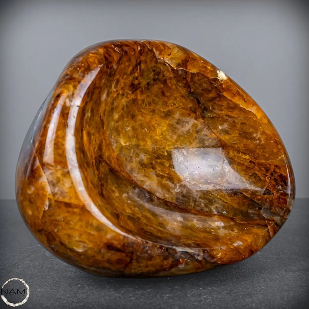 Rare natural Golden Healer Quartz bowl – exceptional...