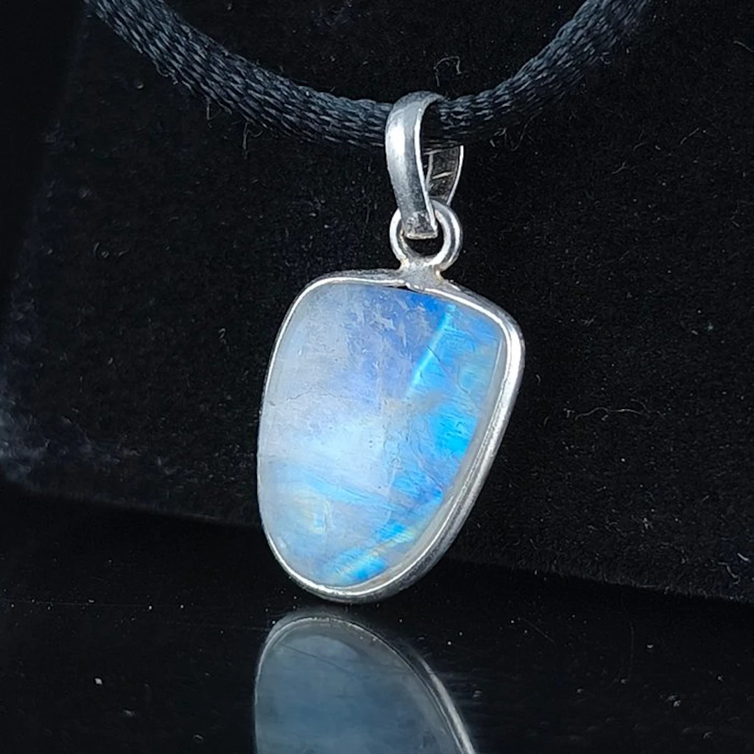 Moonstone Pendant- 1.8 g