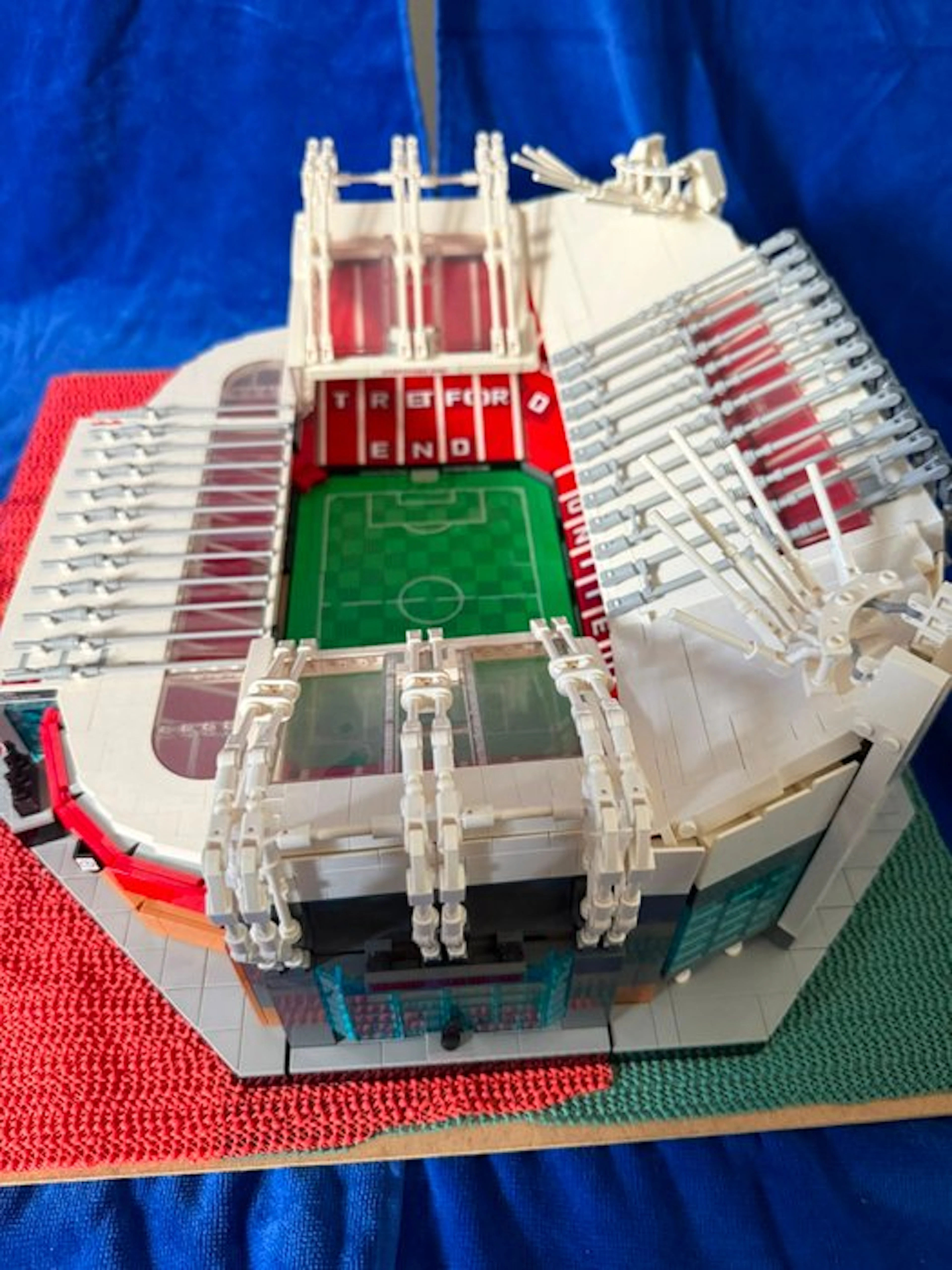 LEGO Set - 10272 - Creator Expert - - Old Trafford...
