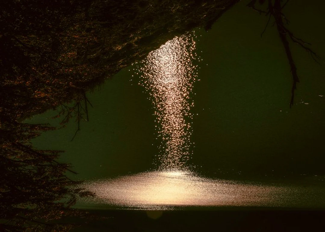 Jorge Omeñaca (1981) - Solar waterfall