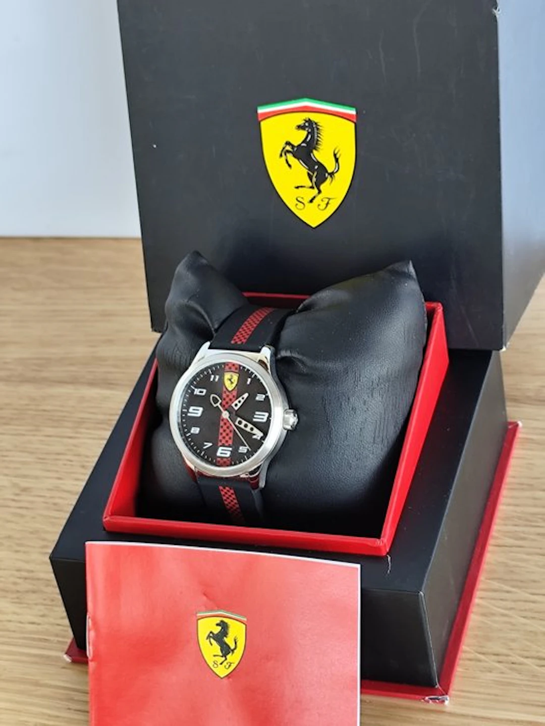 Ferrari - Pitlane - Unisex - 2000-2010