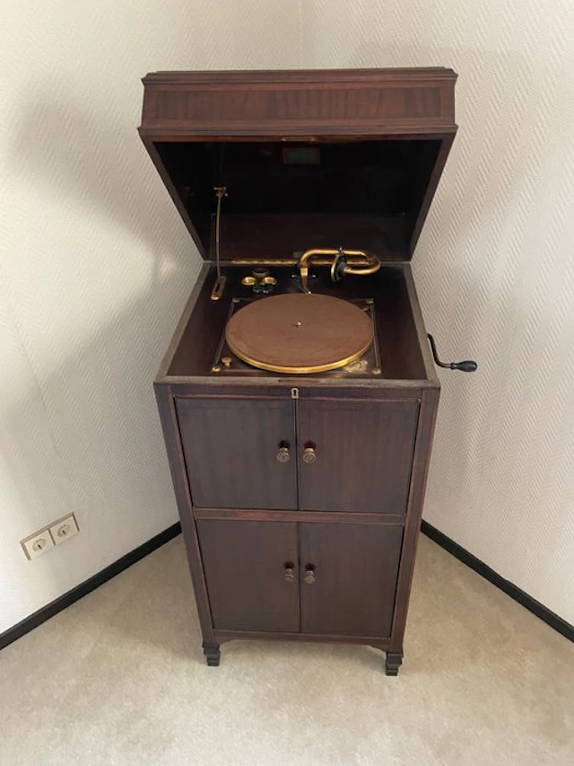 Electrola - 192 Gramophone