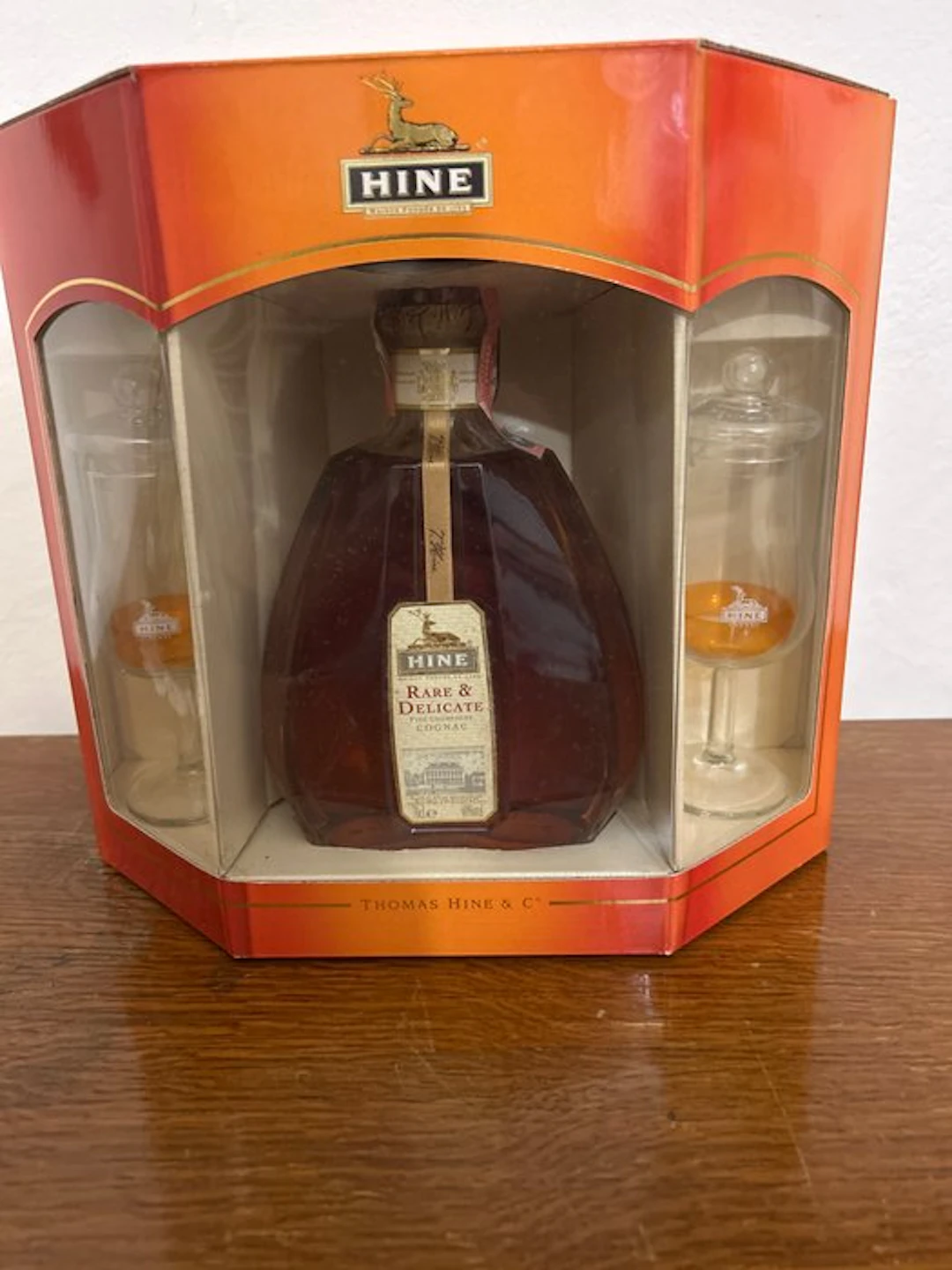 Hine - Rare & Delicate Gift Box with 2 glasses - b. 2000s - 70cl