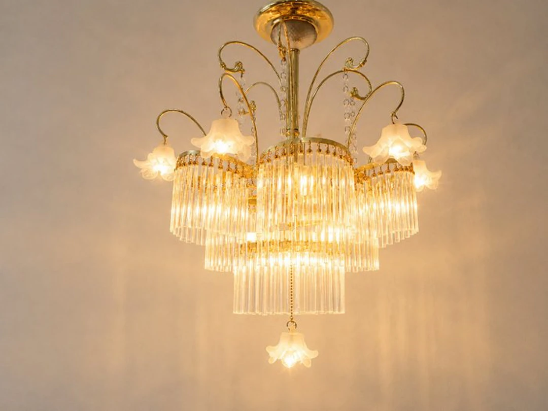 Hanging lamp - Luxurious Italian ceiling lamp with a cascade of prisms
