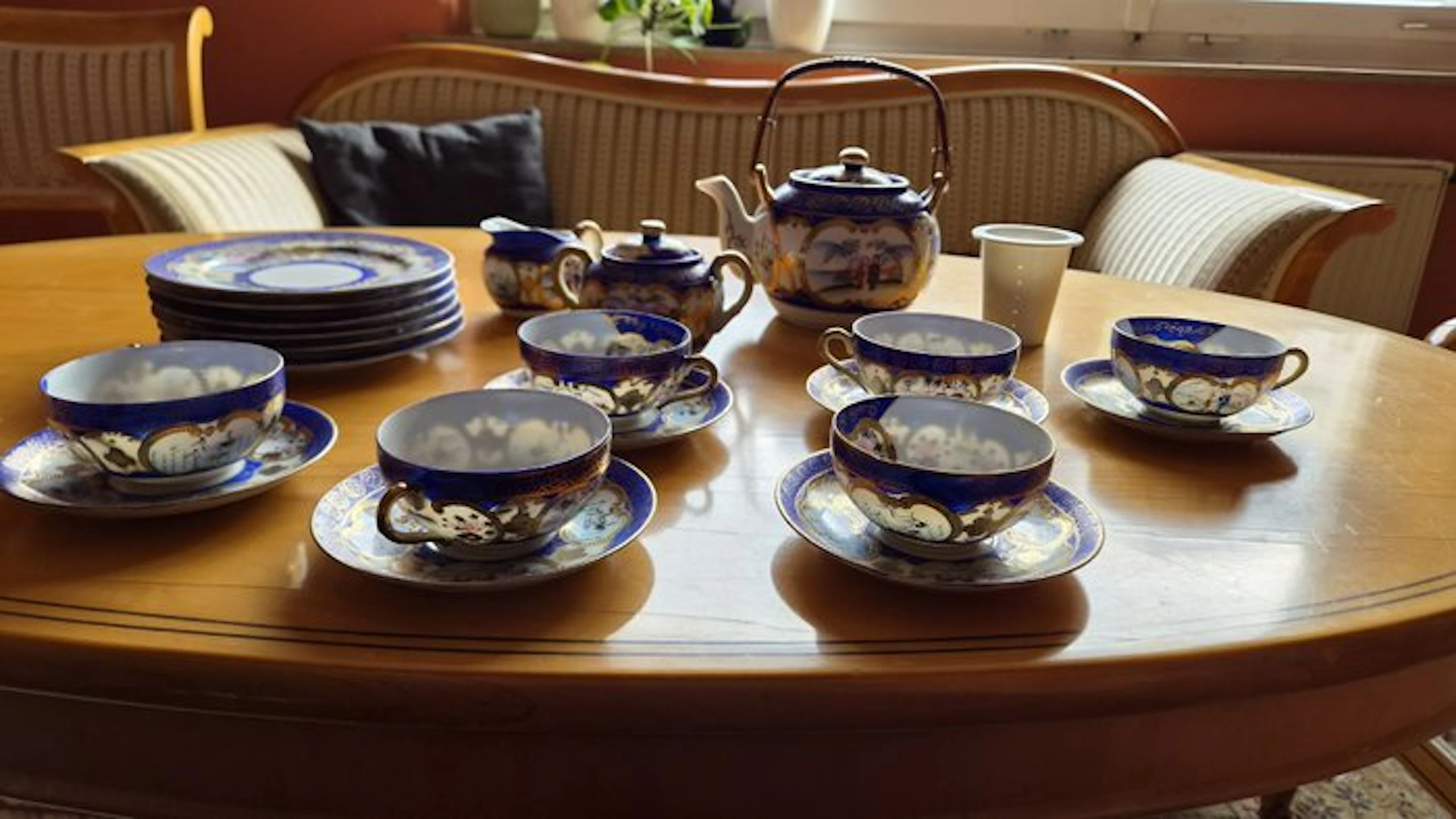 Tea service (24) - Nippon - Porcelain - Blue-and-gold decor with litho