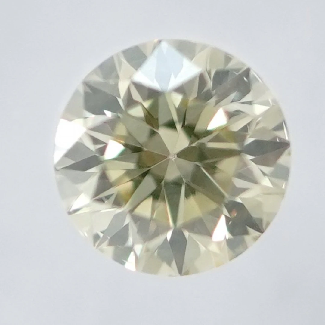 No reserve price - 1 pcs Diamond (Natural coloured)...