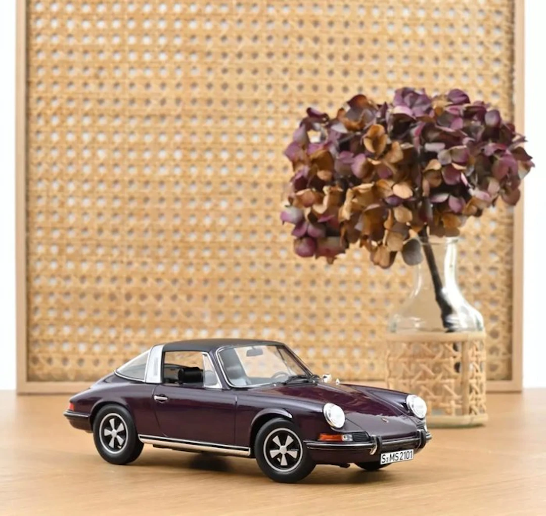 Norev 1:18 - Model car - Porsche 911 E targa - 1971