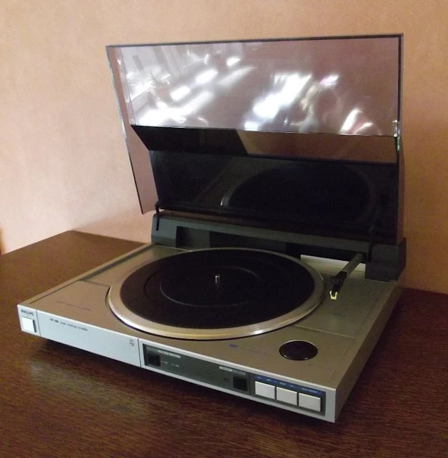 Philips - FP146 Linear Tracking Turntable – Serviced Turntable