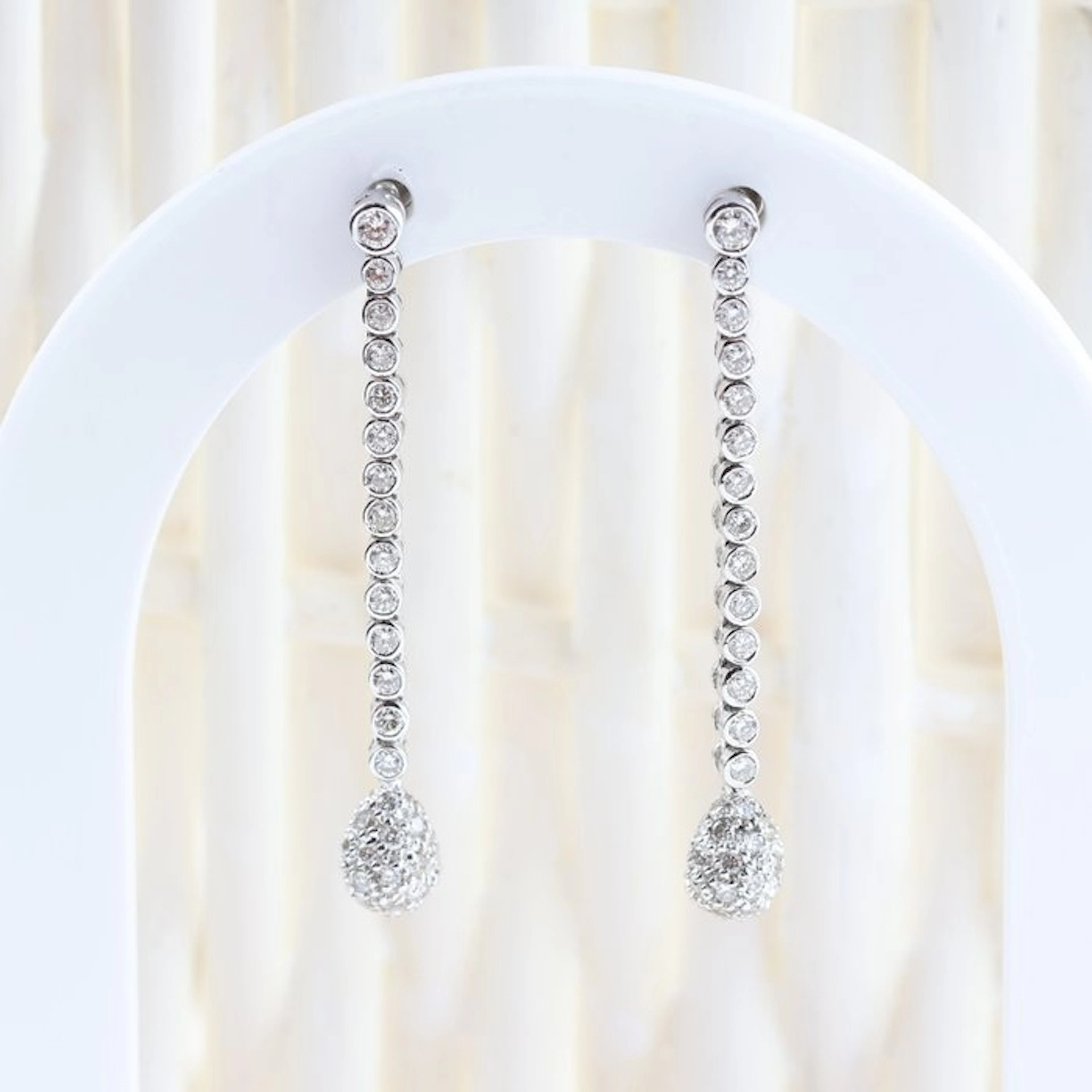 Earrings - 18 kt. White gold - 1.37ct. tw. Diamond (Natural)