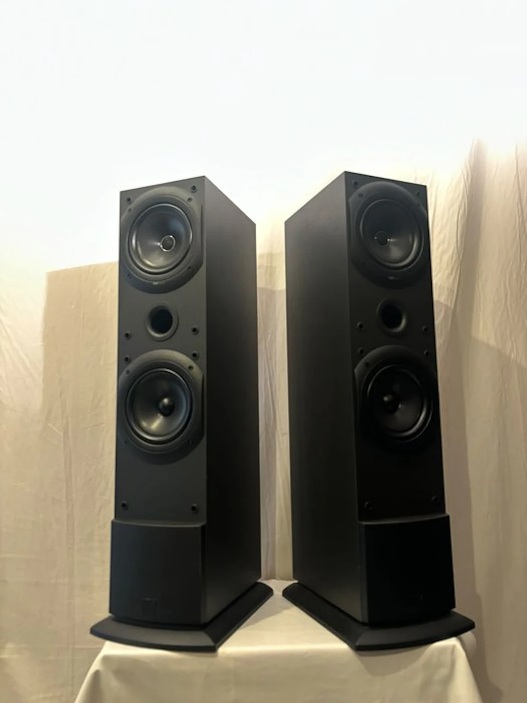 Kef - Q50 SP 3174 + Front caps Speaker set