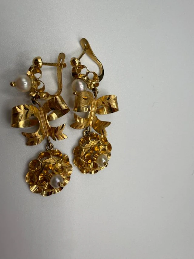 Earrings - 18 kt. Yellow gold