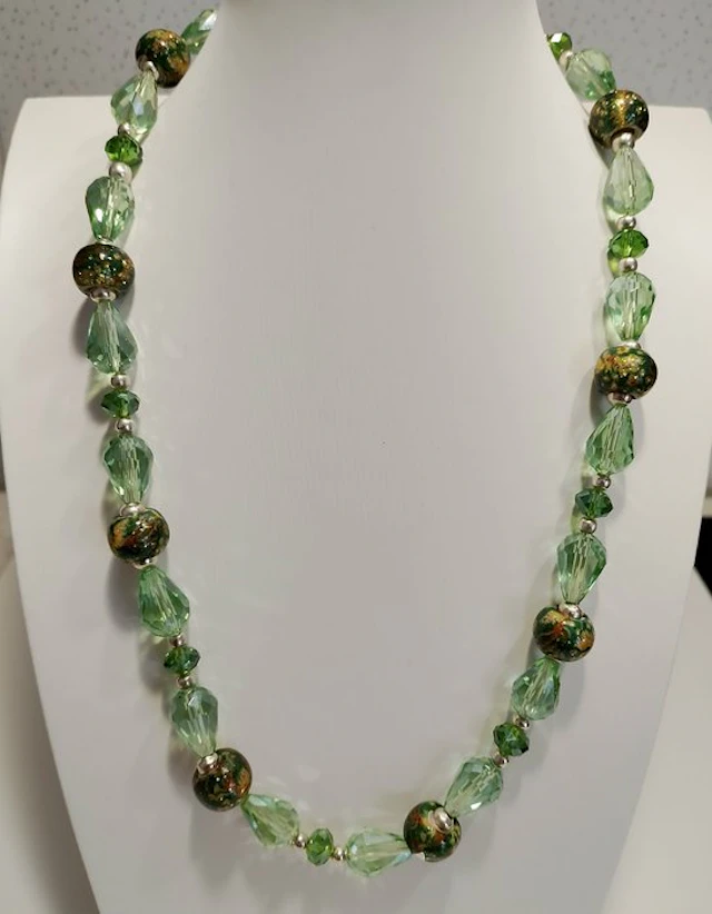 Italian Murano and Crystal Necklace in green and gold...
