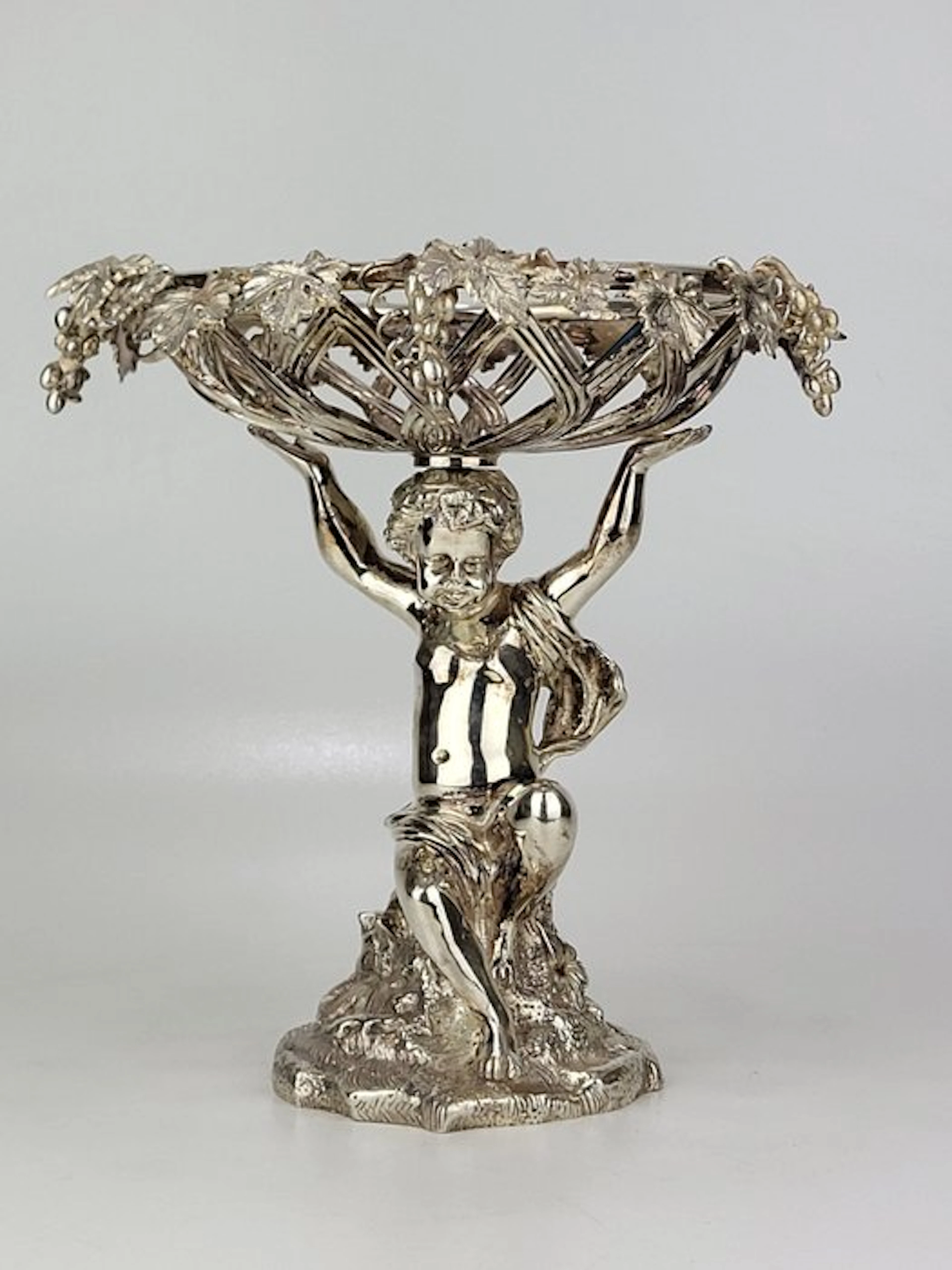 E.G. Webster & Son - Platter - silver plated metal - Victorian Figural Tazza