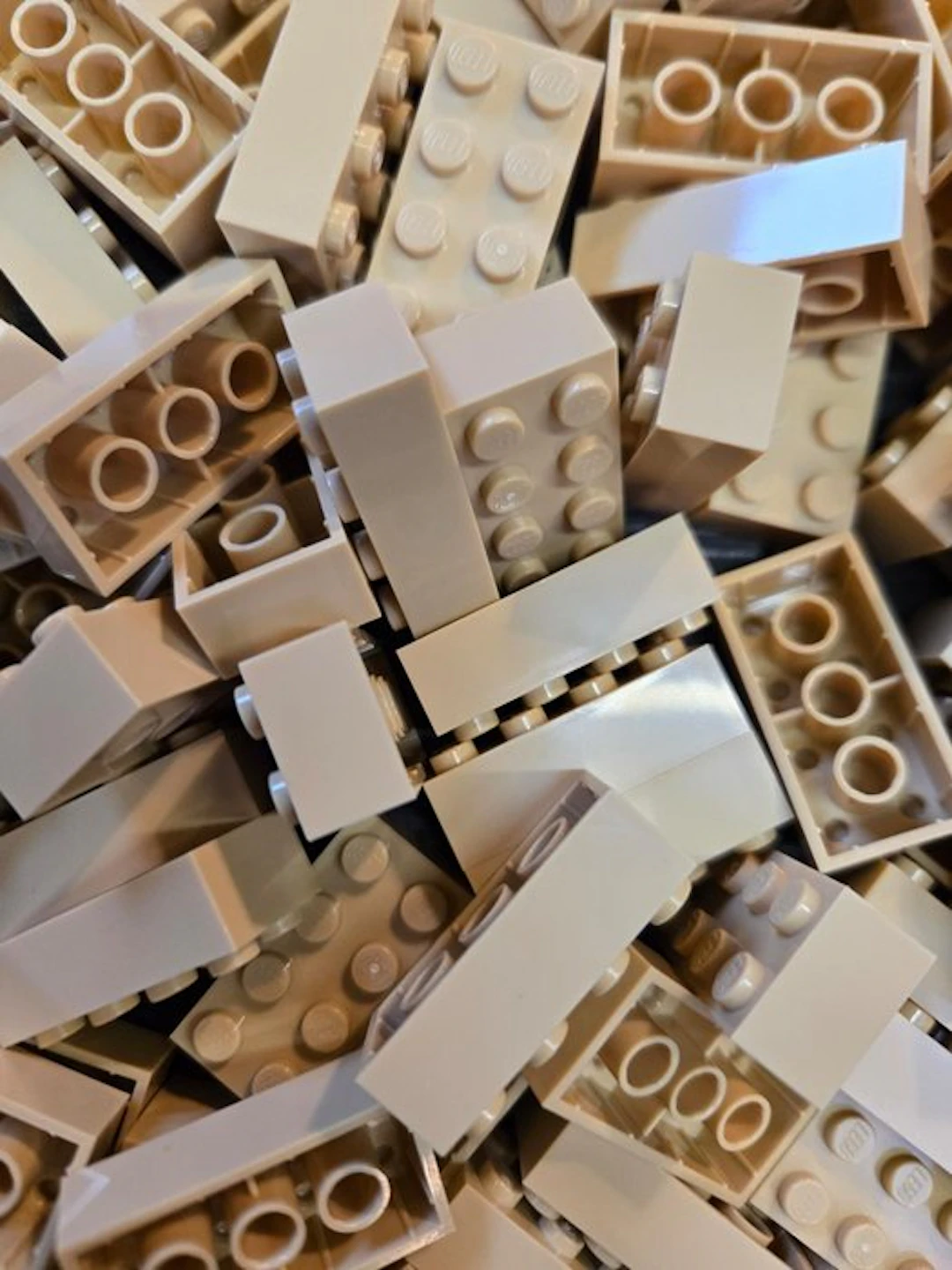 LEGO Pieces - New Brick 2 x 4 Tan 200pcs