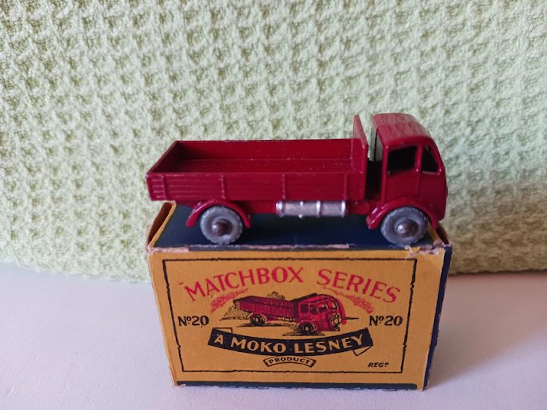 Matchbox 1:64 - Model truck - MATCHBOX Lesney nr.20 a. ERF Stake Truck