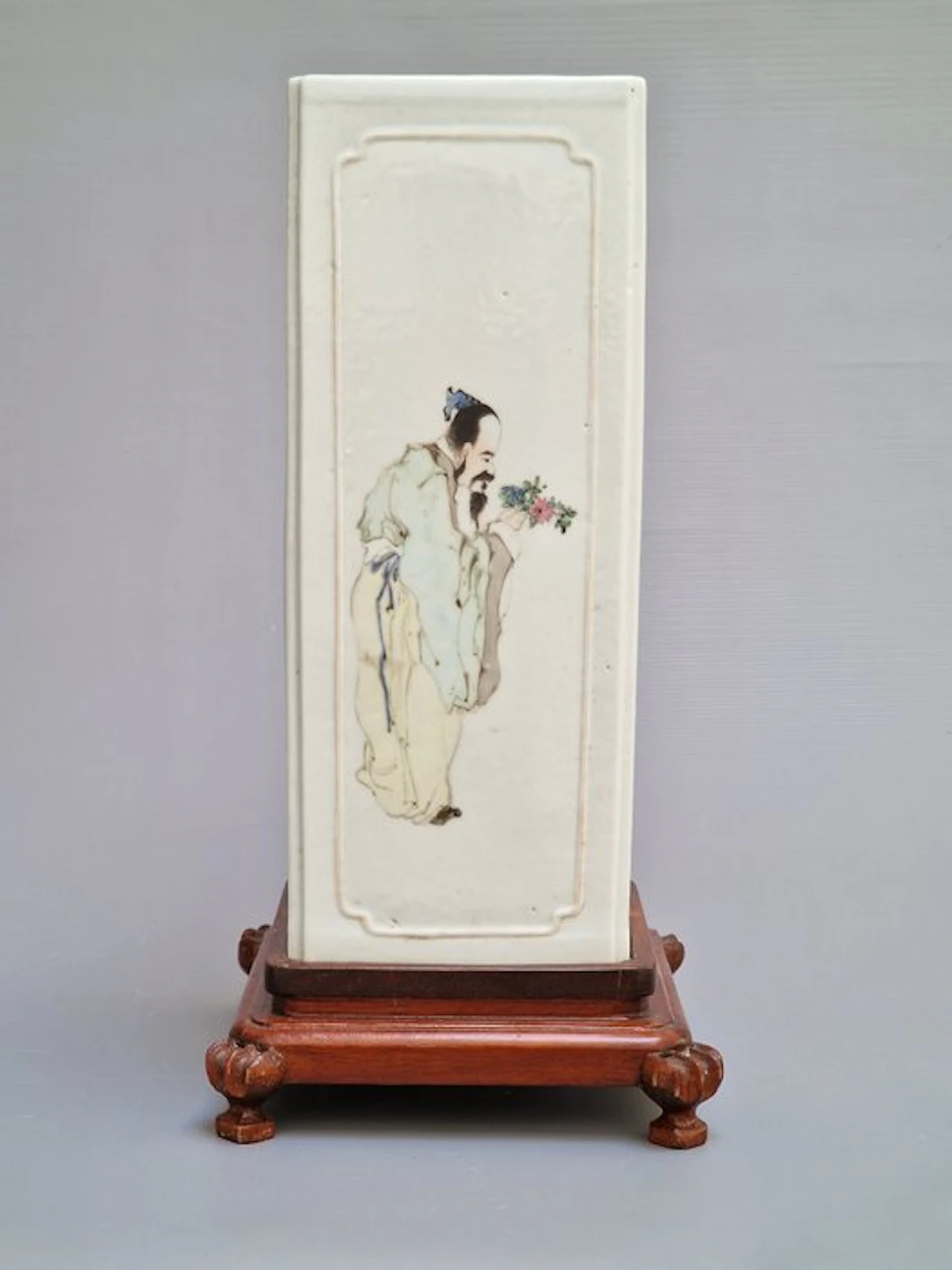 Vase - A Chinese square porcelain vase on wooden stand...
