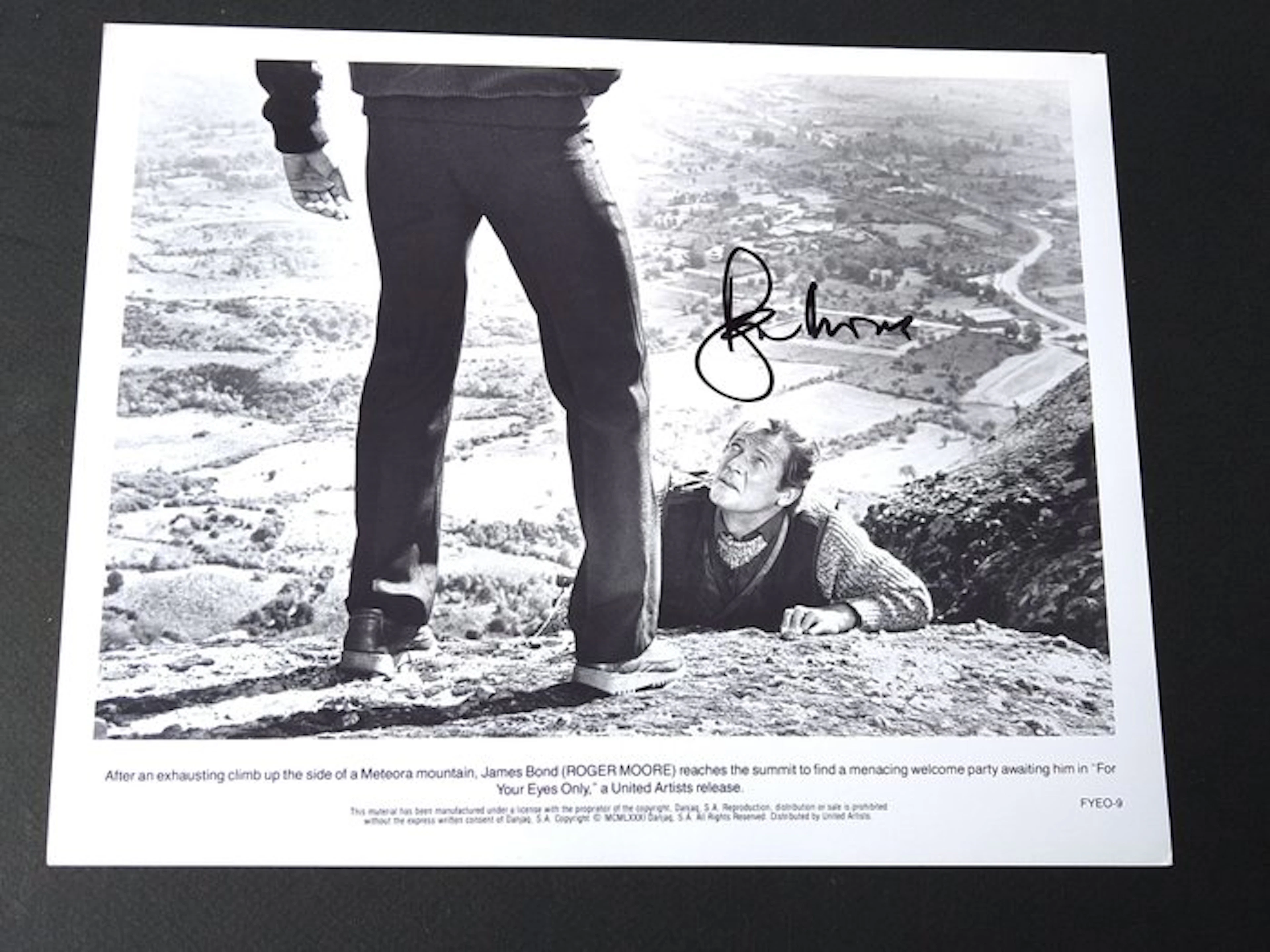 James Bond 007: For Your Eyes Only - Sir Roger Moore - Signed photo with COA