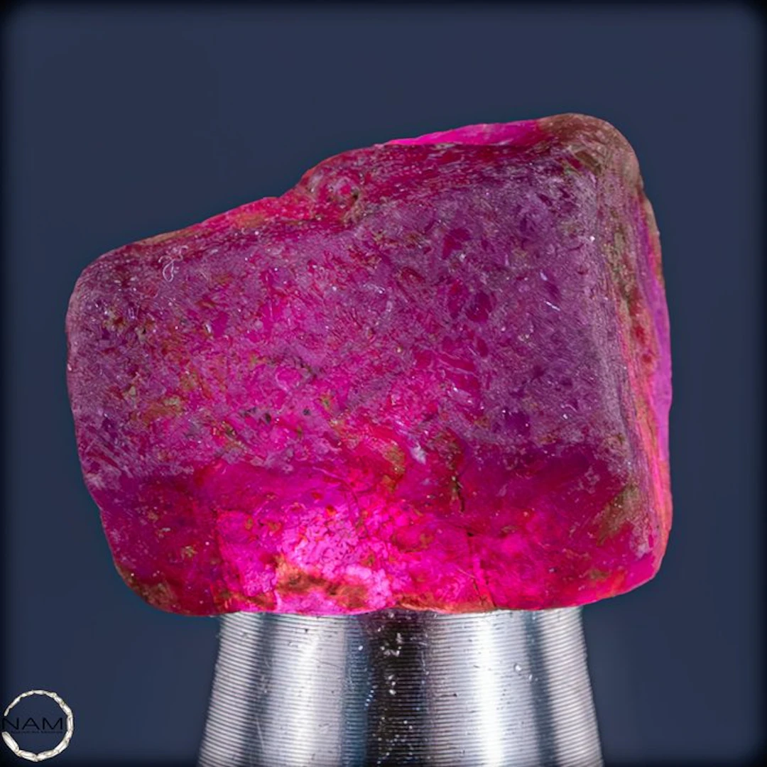 Natural padparadscha-colored sapphire – exceptionally...