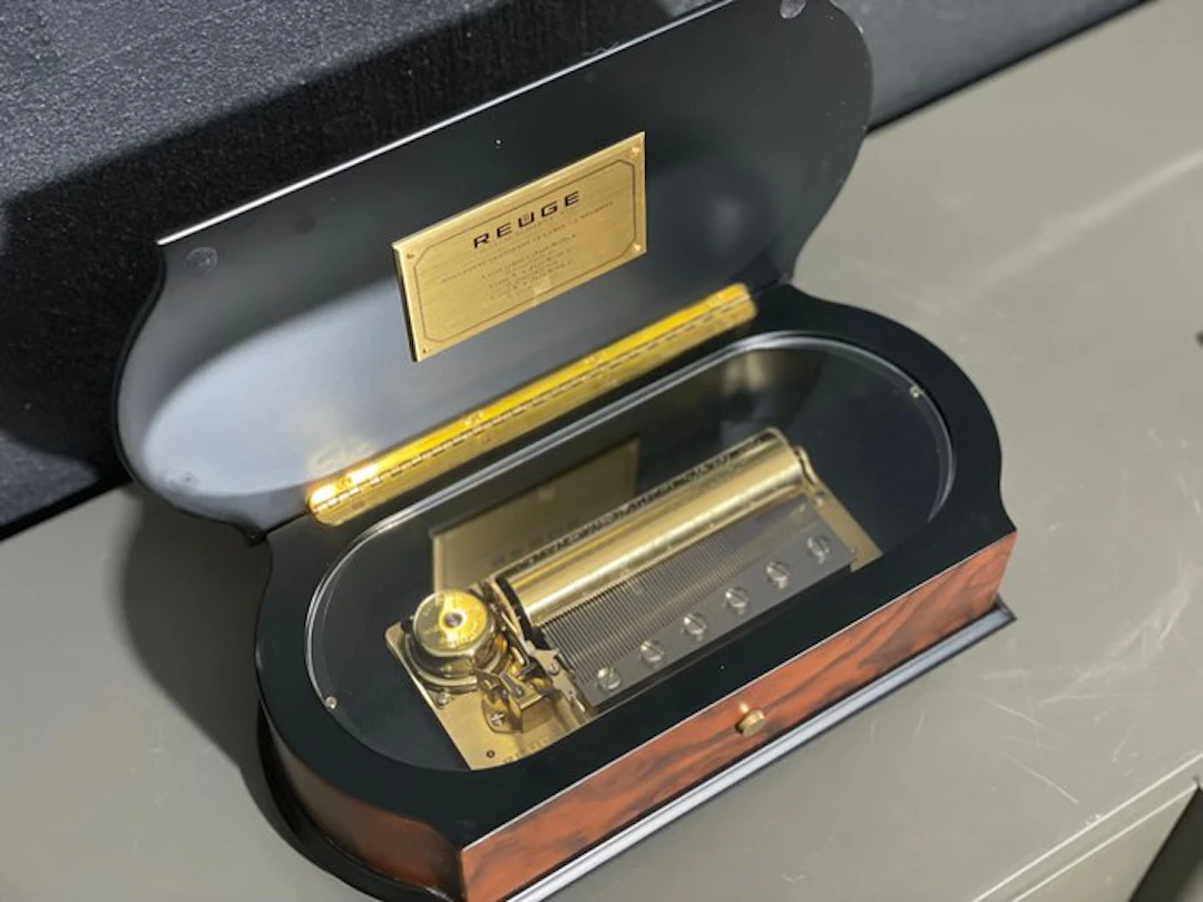 Reuge - Music box - Switzerland - 1970-1980