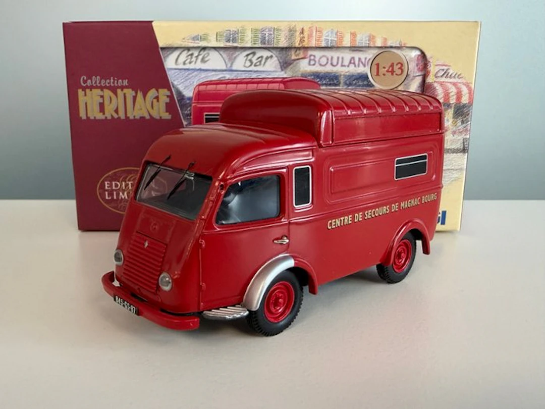 Corgi 1:43 - Model van - Renault 1000 KG avec Toit Rehaussé