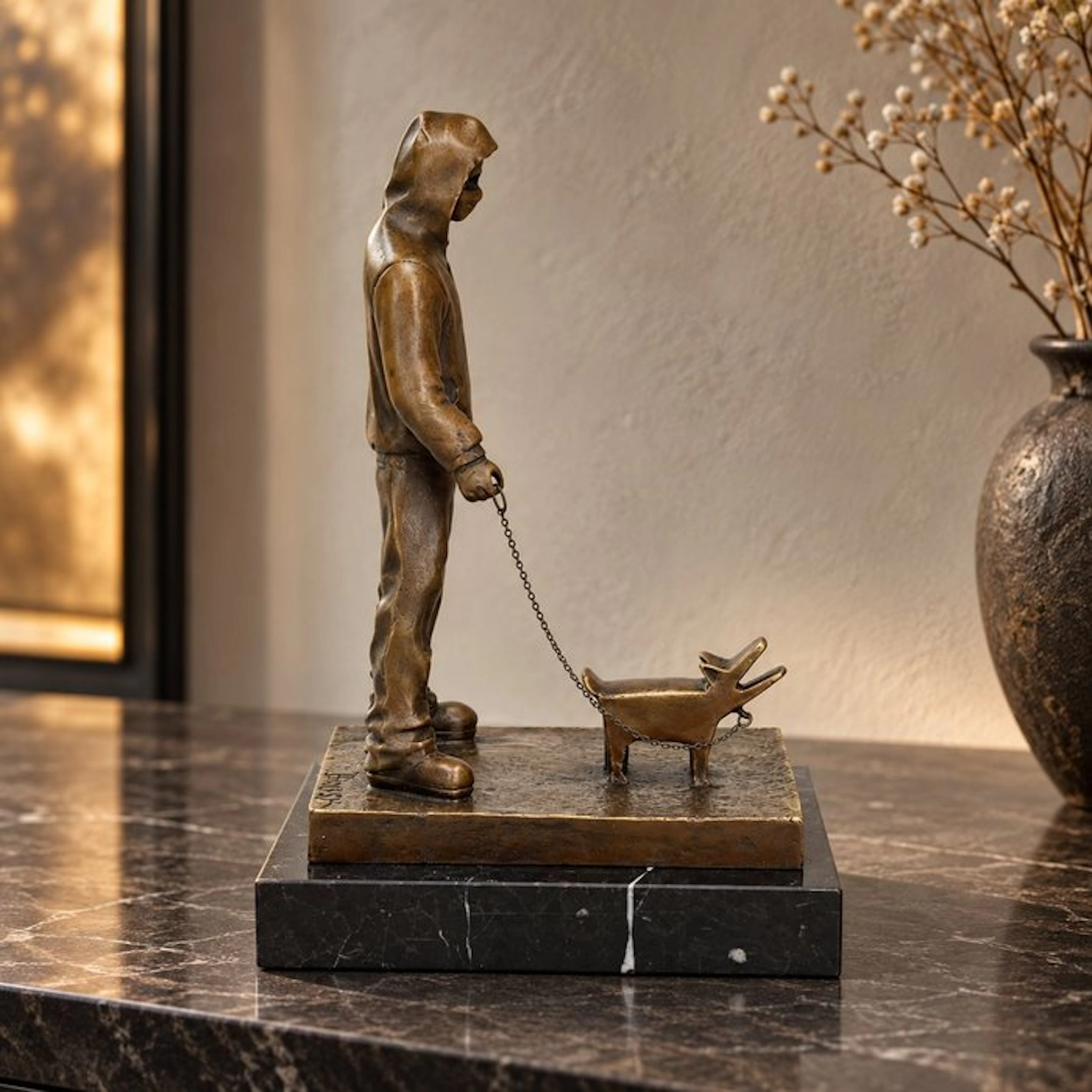 After Banksy - Sculpture, Street thug - 26 cm - Bronze, Marble