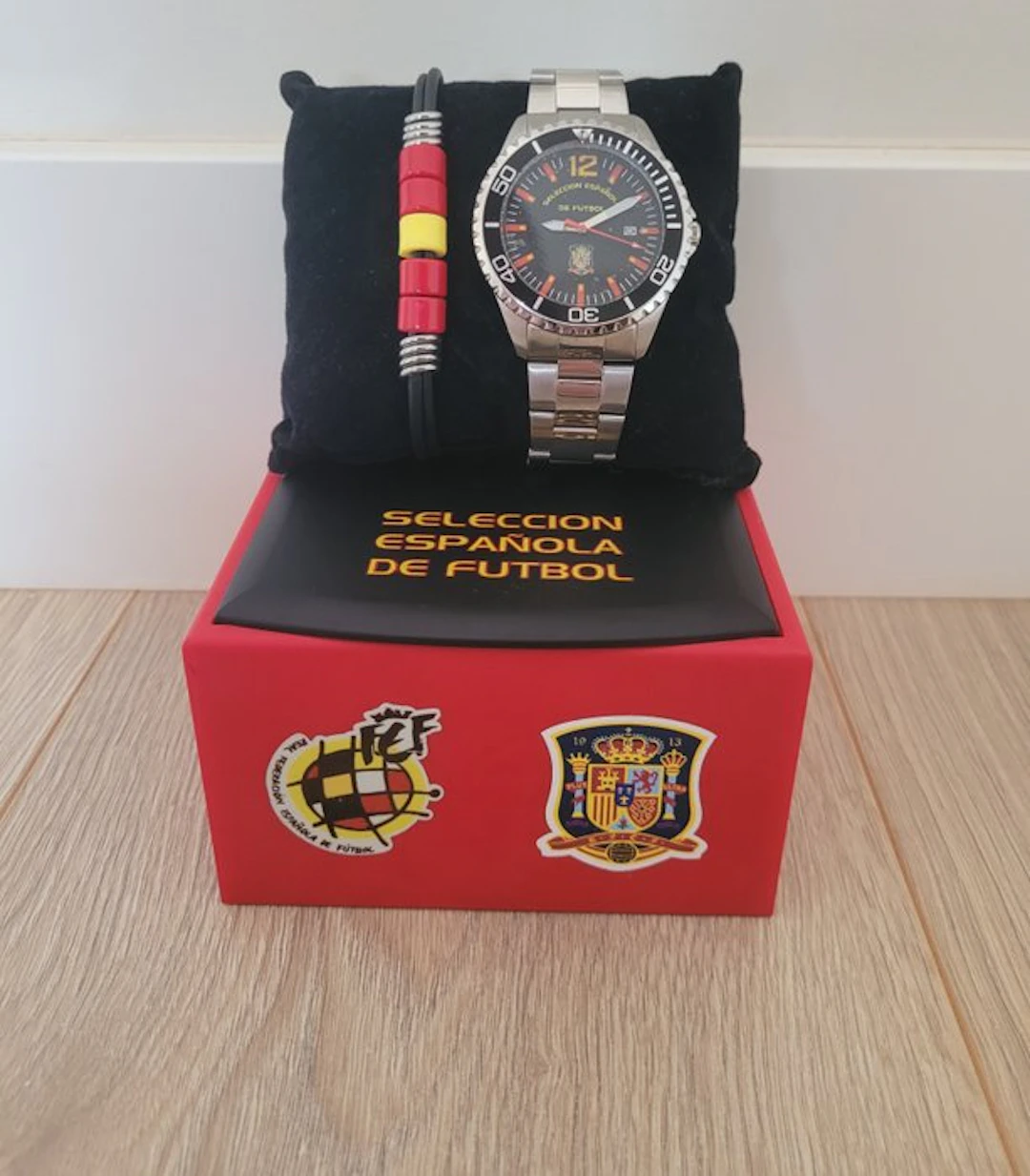 Spain National Team Watch + Bracelet.