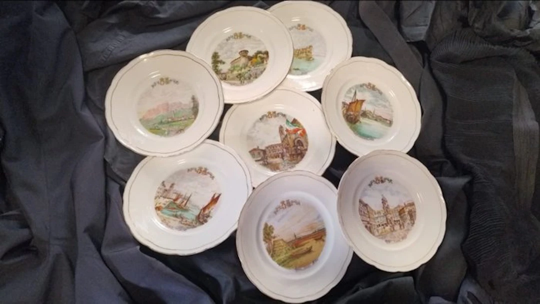 Richard Ginori - Dish (9) - Porcelain - Commemorative plates