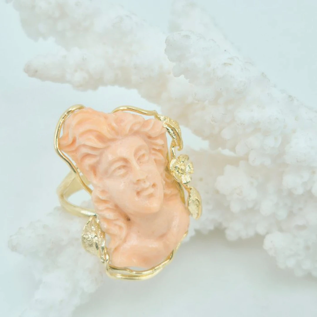 Coral - Silver, Gold-plated - Ring - Pink coral, engraved