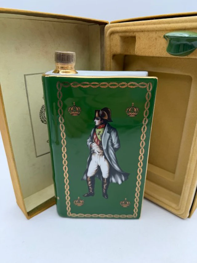 Camus - Vieille Réserve / Napoléon Porcelain Decanter - b. 1980s, 1970s - 70cl