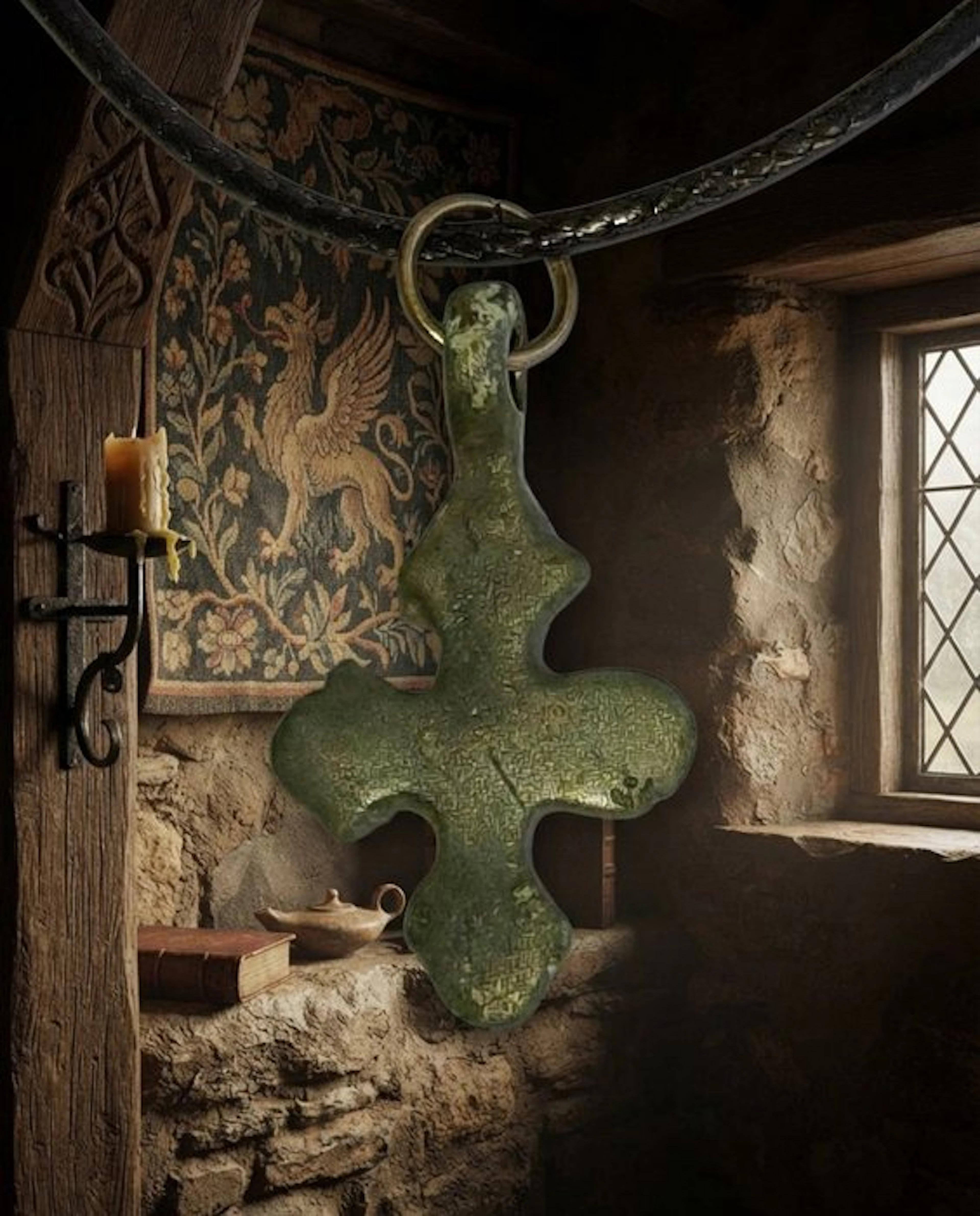 Medieval Bronze cross. Good condition. (No reserve price)
