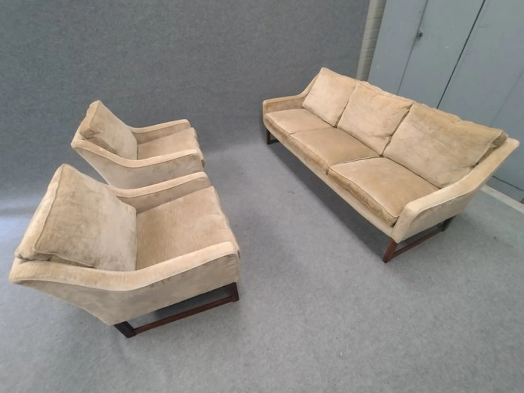 Kill International - Rudolf Bernd Glatzel - Bench (3) - Velvet, Wood