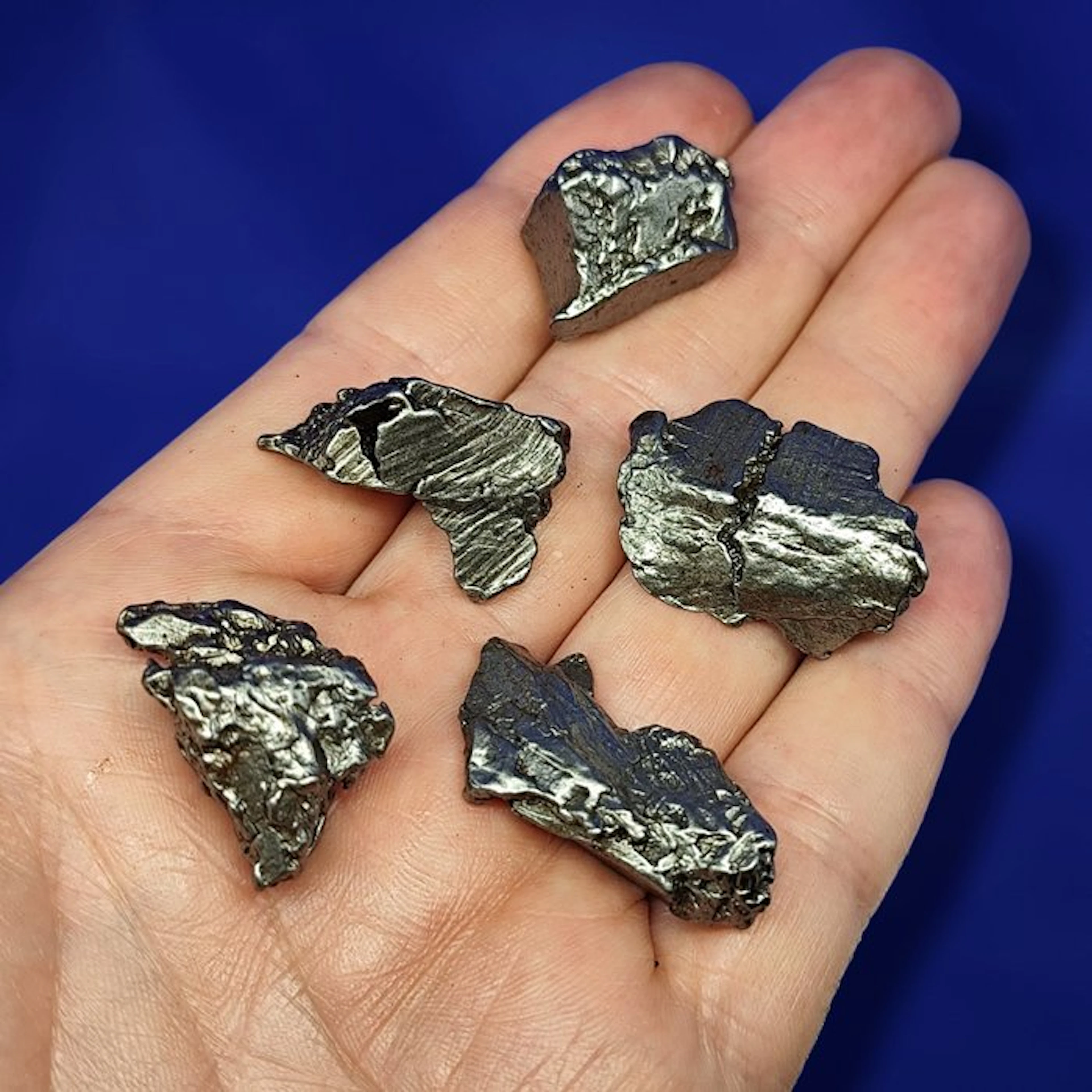 5 IRON METEORITES. Aletai (China, 1898). WITHOUT RESERVE PRICE. - 90 g