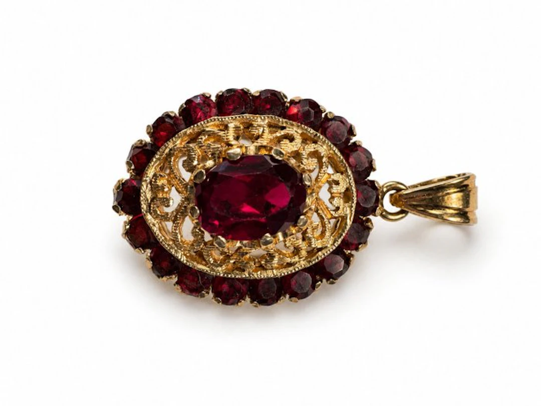 Pendant - 18 kt. Yellow gold - 8.00ct. tw. - Garnet - 18k gold pendant