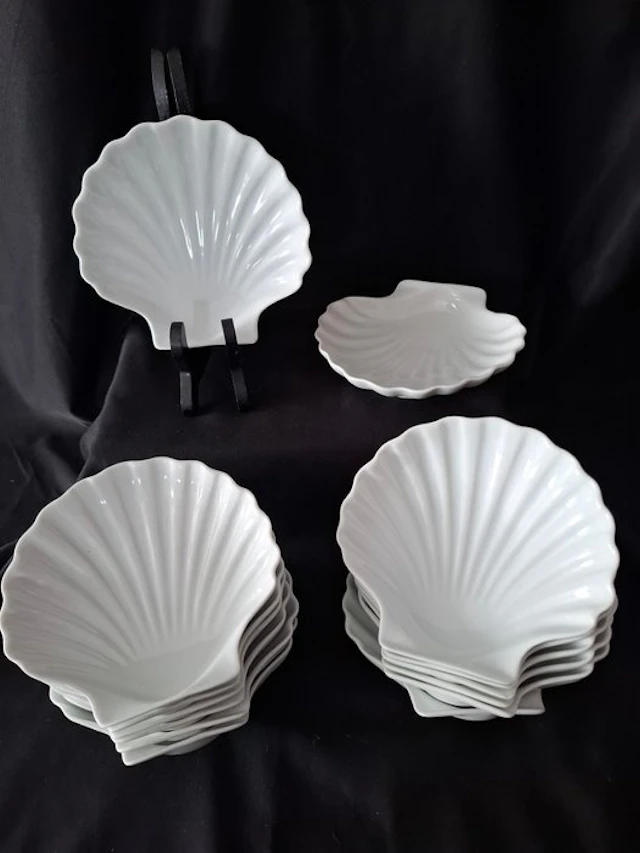 Compagnie Nationale de Porcelaine - Plate (14) - Coquille...