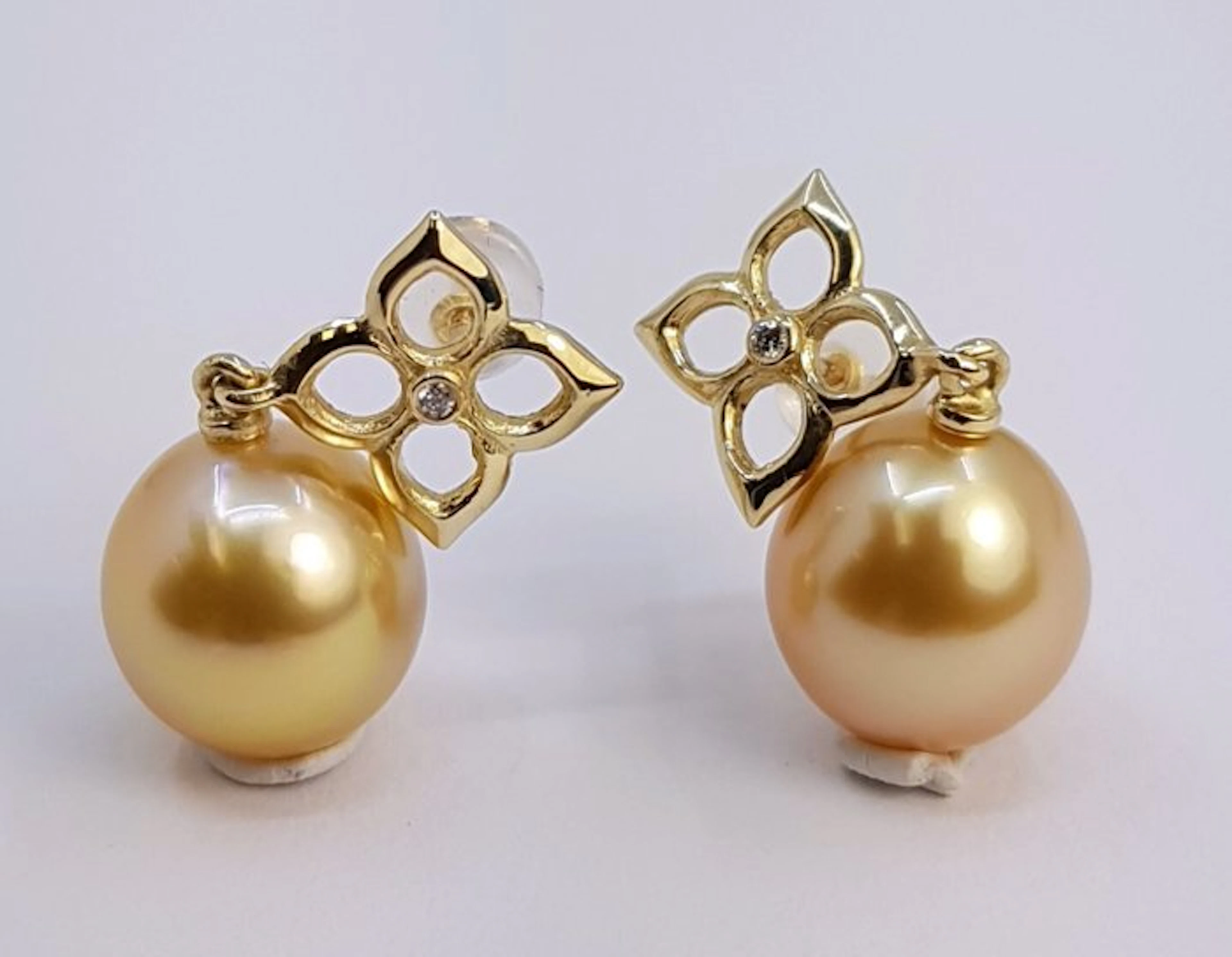 Earrings - 14 kt. Yellow gold - 0.02ct. tw. - Golden South Sea Pearls