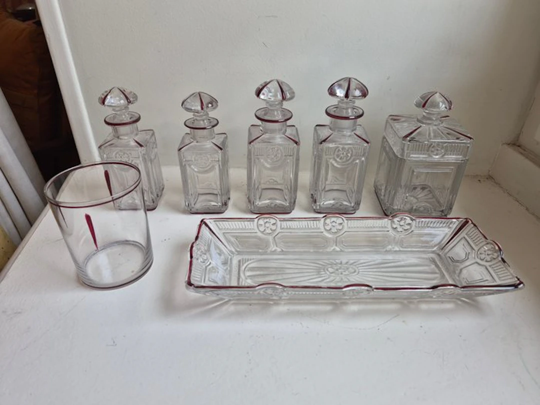 Art Deco Toilet set (7) - Baccarat - Crystal