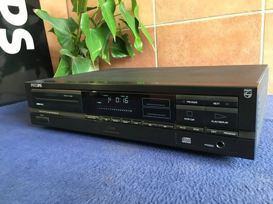 Philips - CD600 twin DAC chip CD player