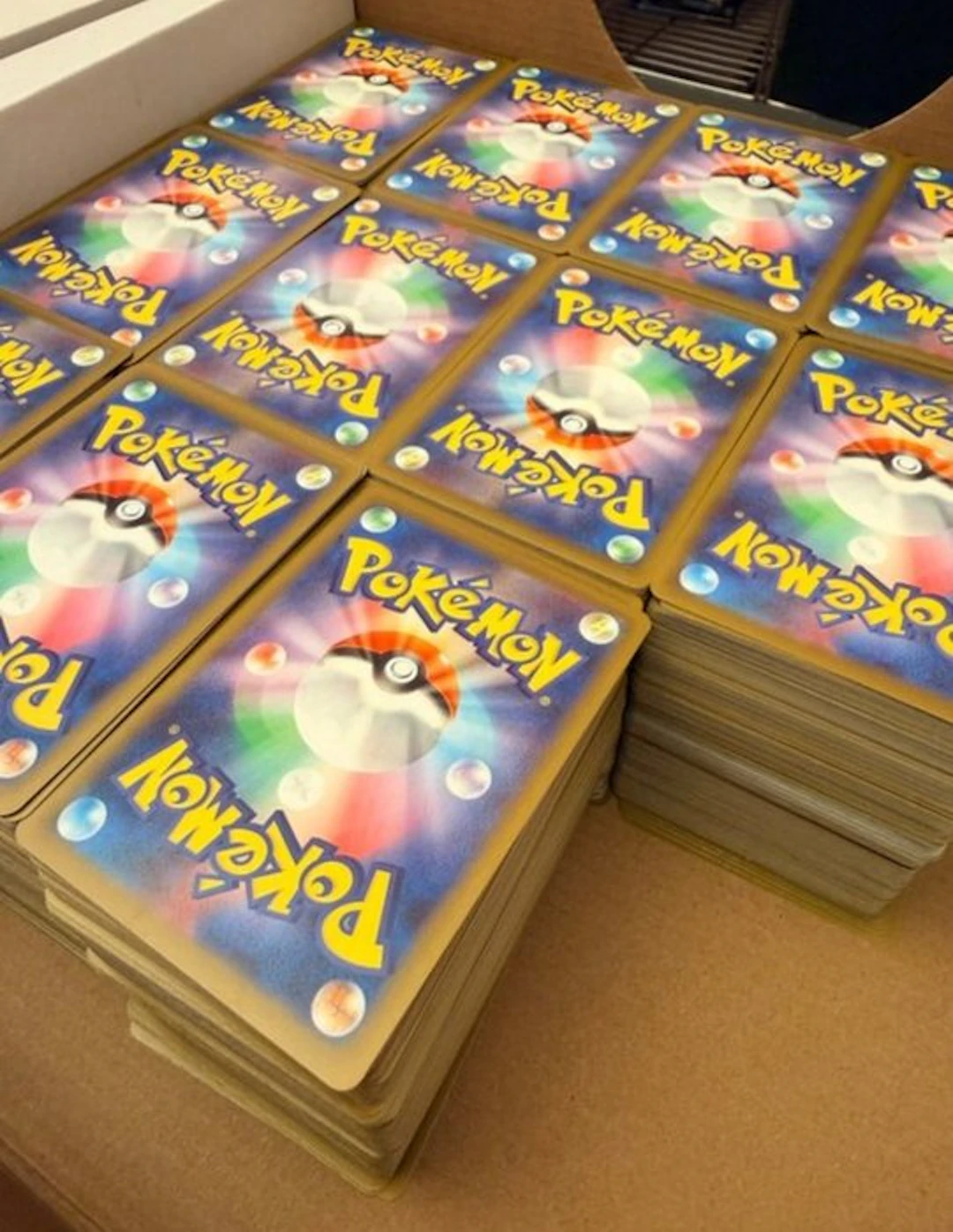 Pokémon - 2500 Bulk cards - Various sets