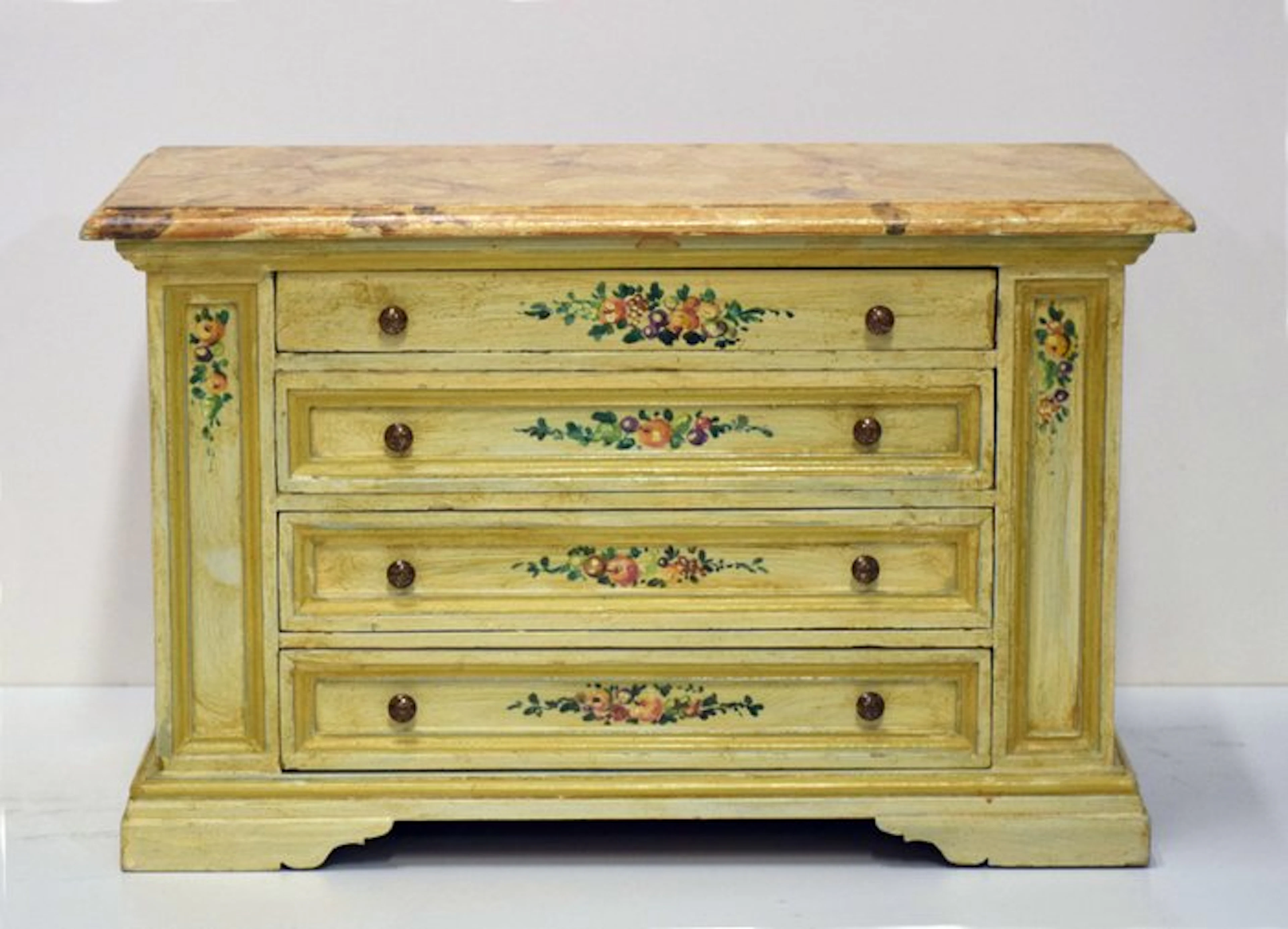 Casket - Miniature dresser (maquette)