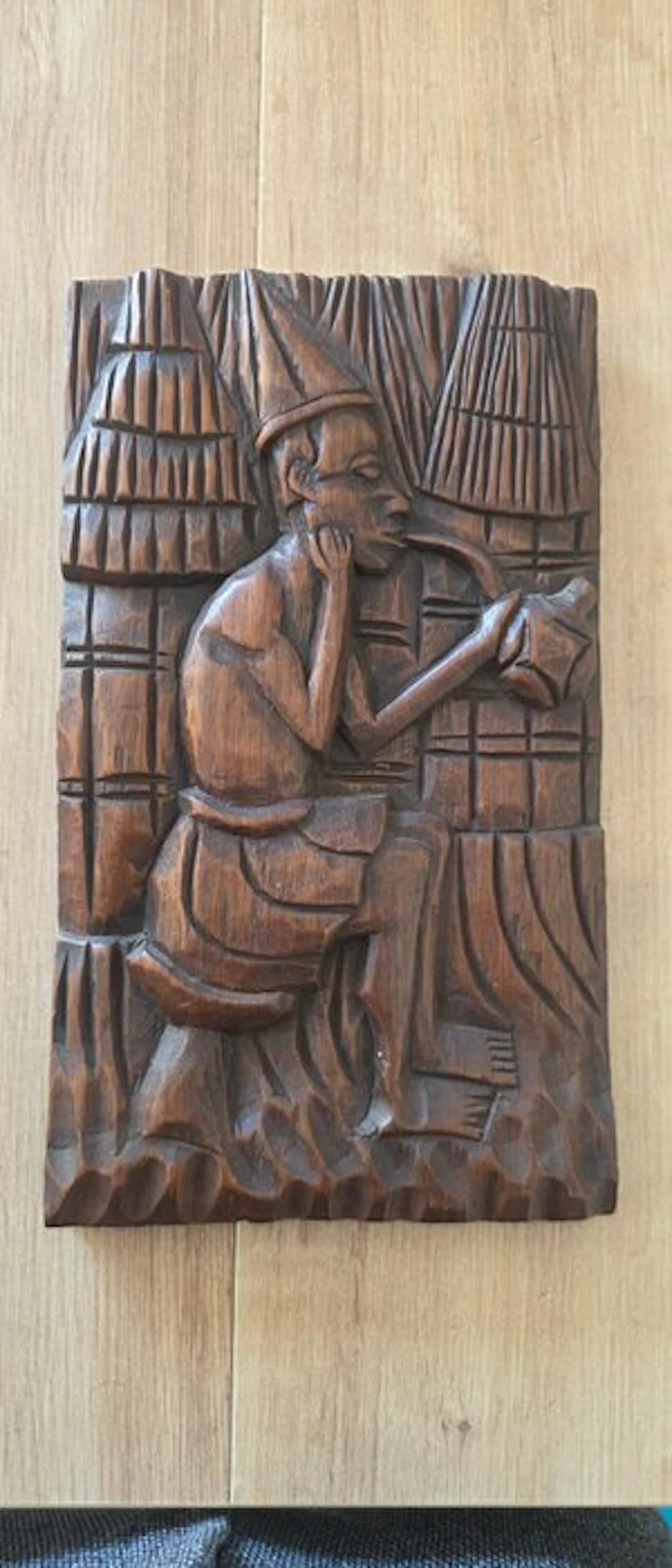 Decorative ornament - Burundi - African village scene