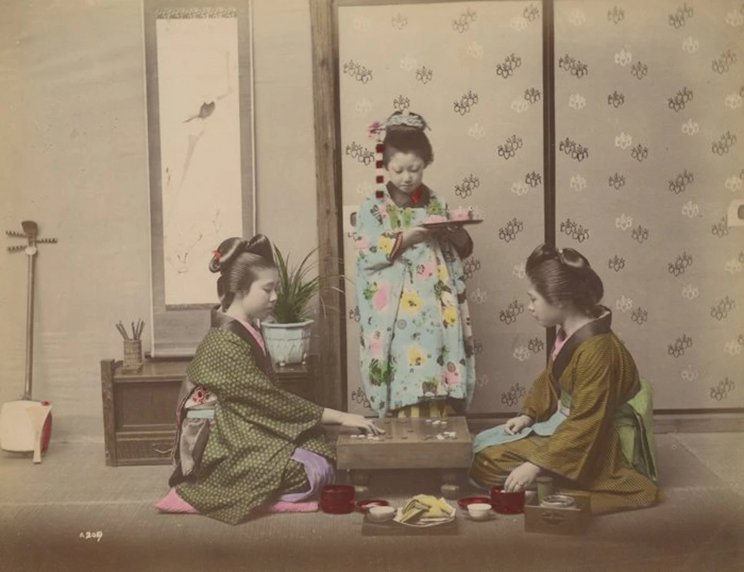 Enami, Farsari, Suzuki, Yokohama School (XIX) - Playing Shogi