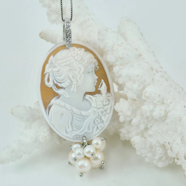 Silver, No Reserve - Cameo - Hand-engraved cameo